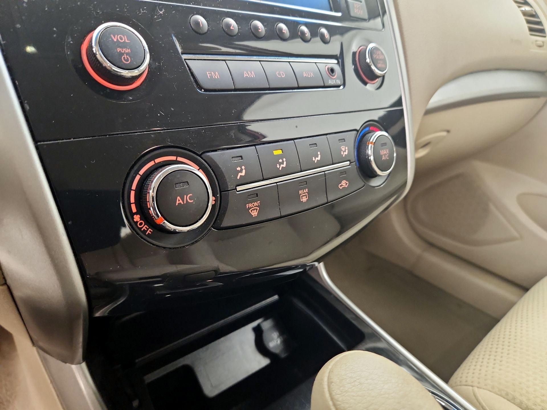 Thumbnail: 2014 Nissan Altima - 15