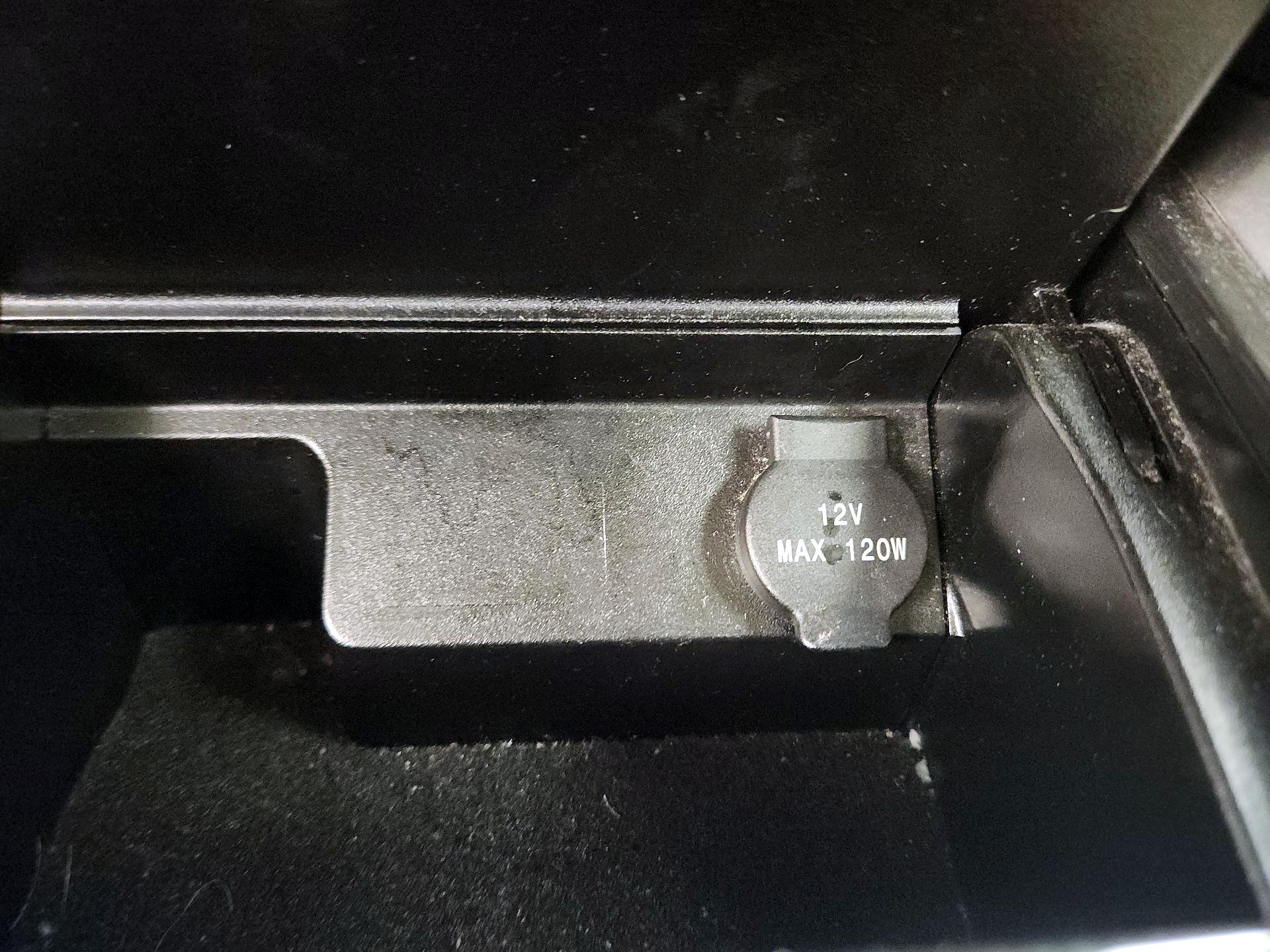 Thumbnail: 2014 Nissan Altima - 17