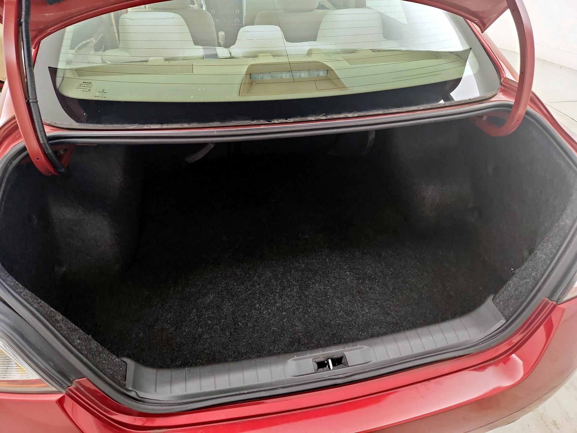 Thumbnail: 2014 Nissan Altima - 19