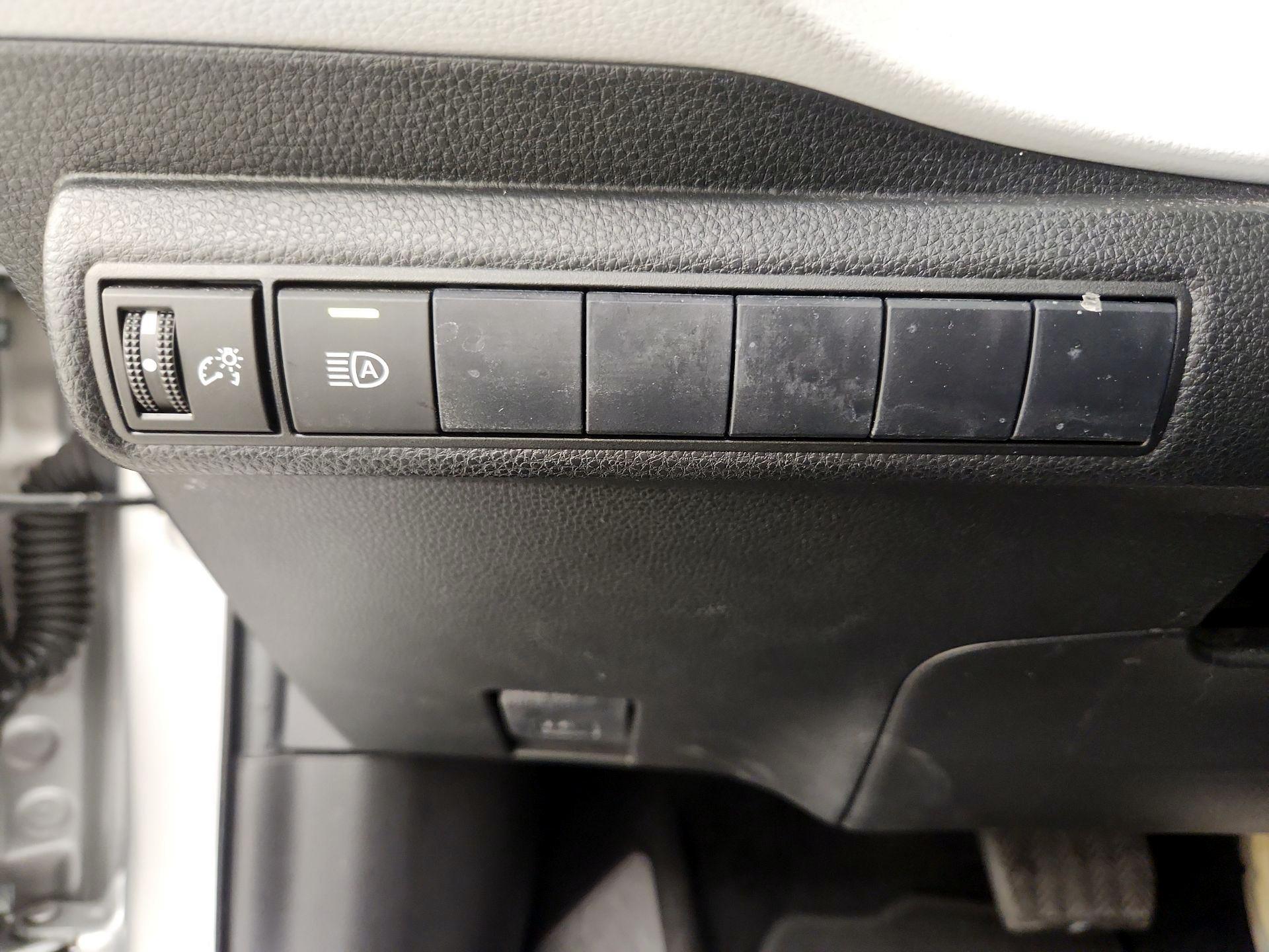 Thumbnail: 2021 Toyota Corolla - 13