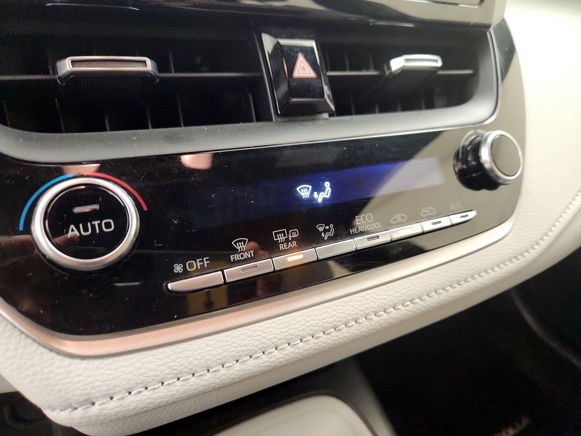 Thumbnail: 2021 Toyota Corolla - 16