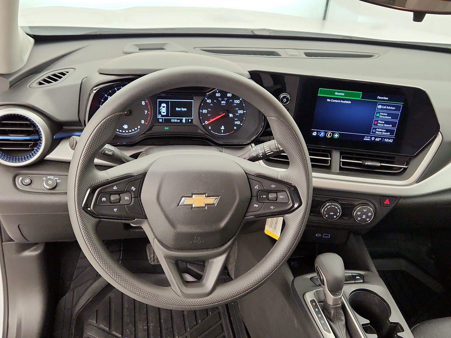 Thumbnail: 2025 Chevrolet Trax - 10