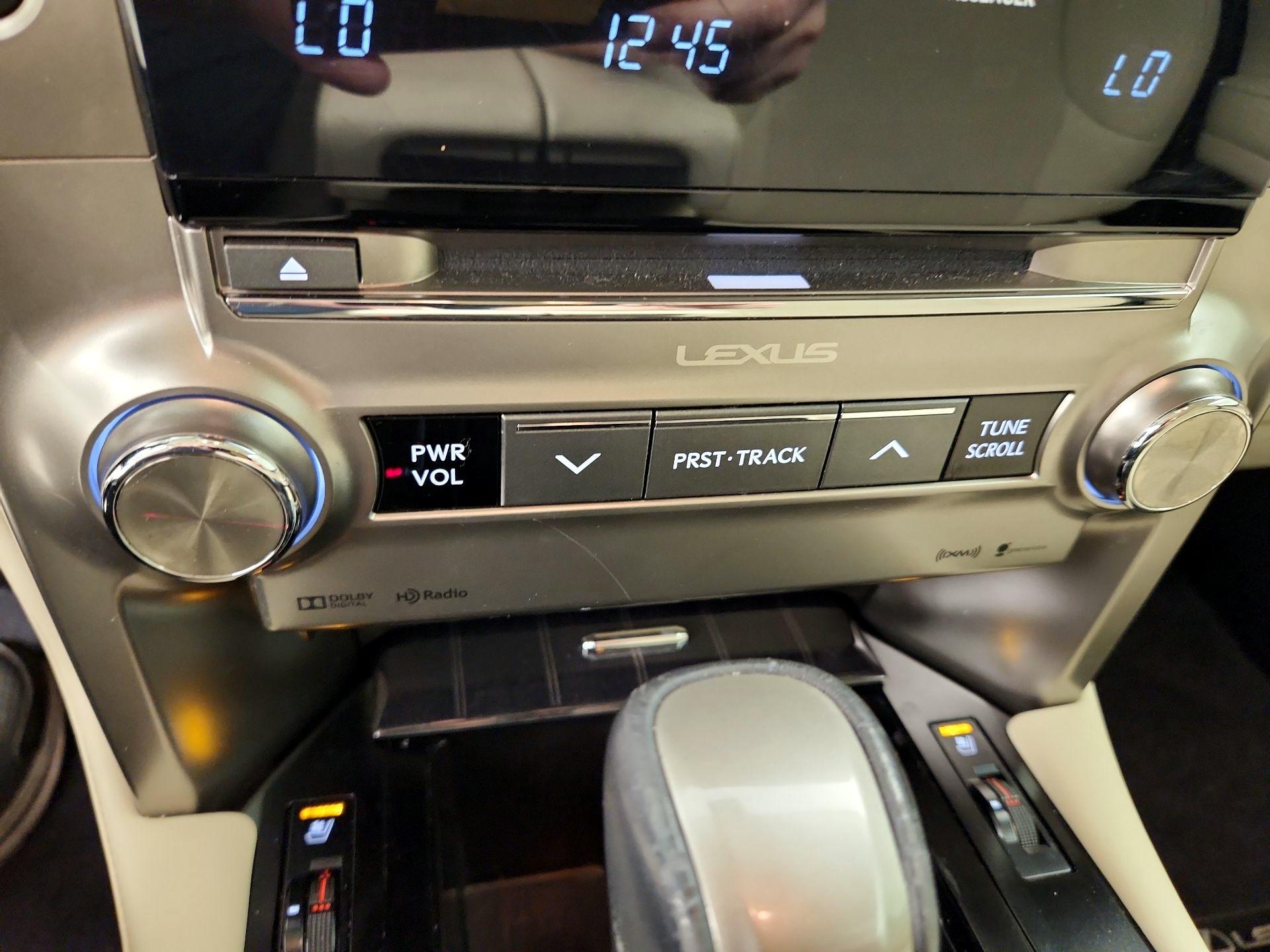 Thumbnail: 2020 Lexus GX - 17