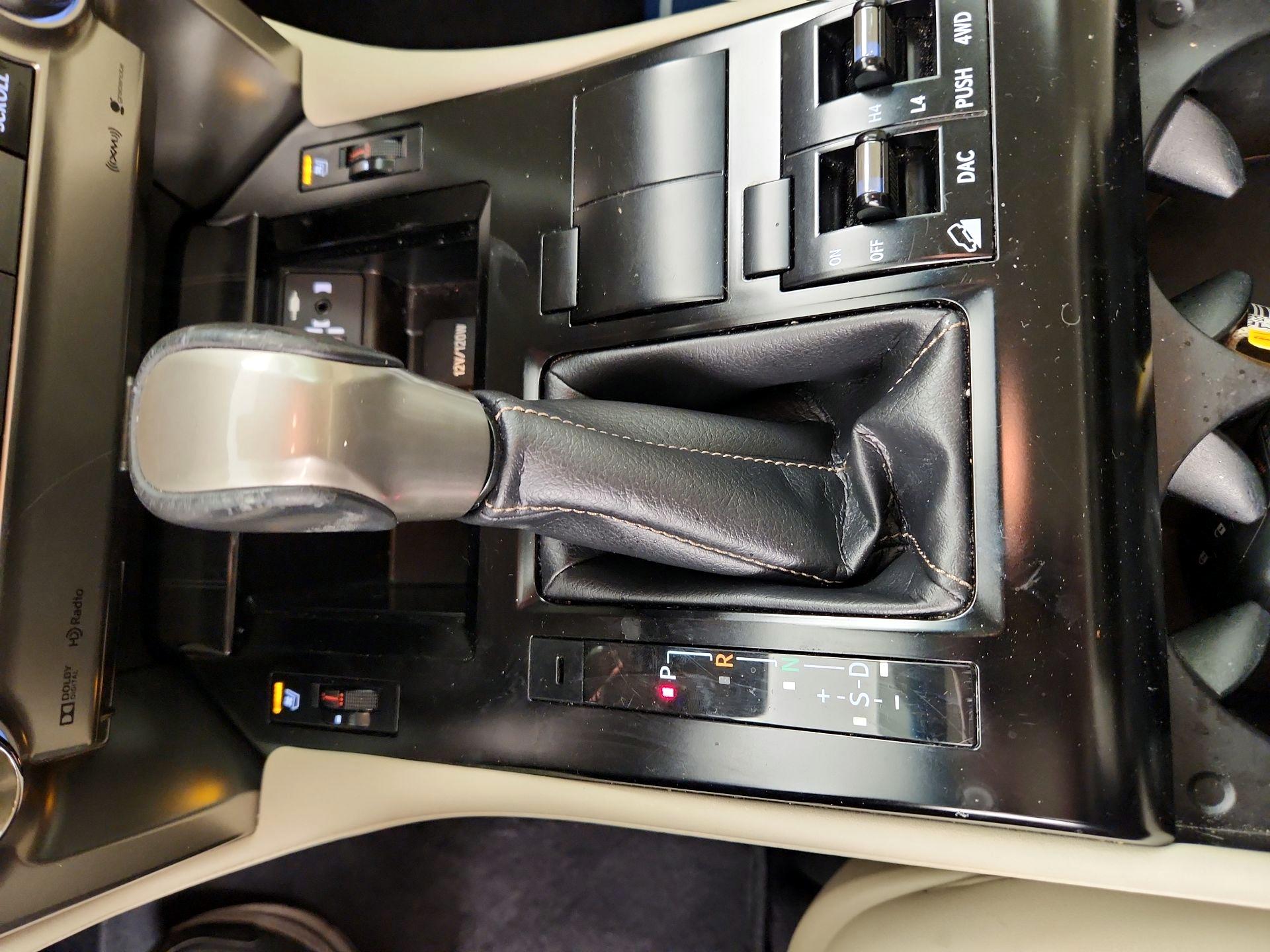 Thumbnail: 2020 Lexus GX - 18