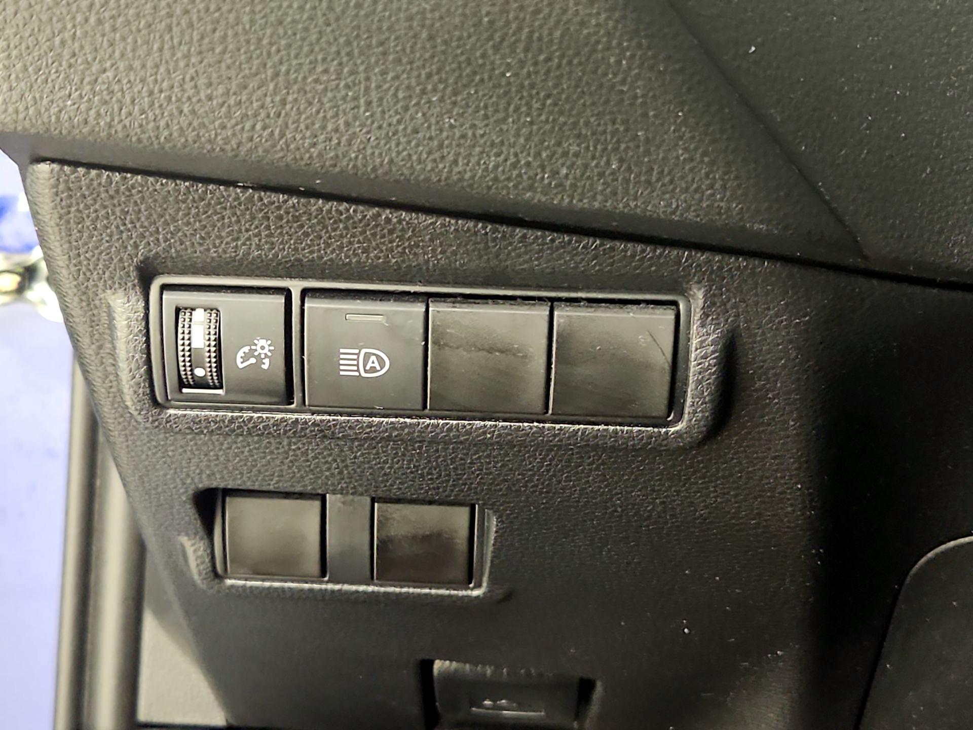 Thumbnail: 2023 Toyota Corolla Cross - 13