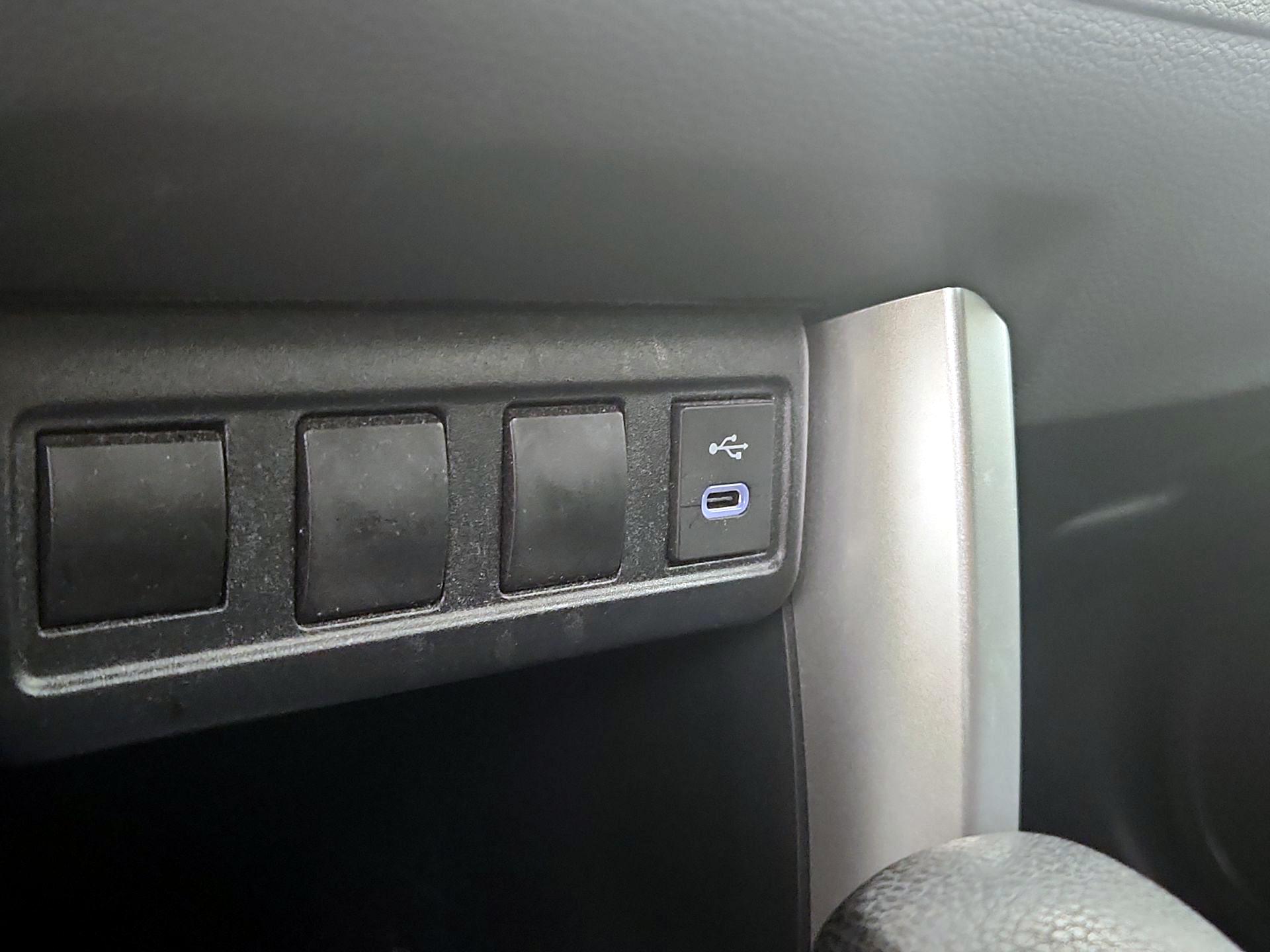 Thumbnail: 2023 Toyota Corolla Cross - 18