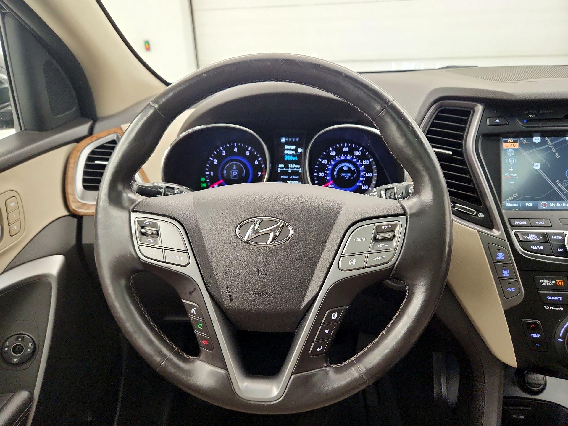 Thumbnail: 2016 Hyundai Santa Fe - 10