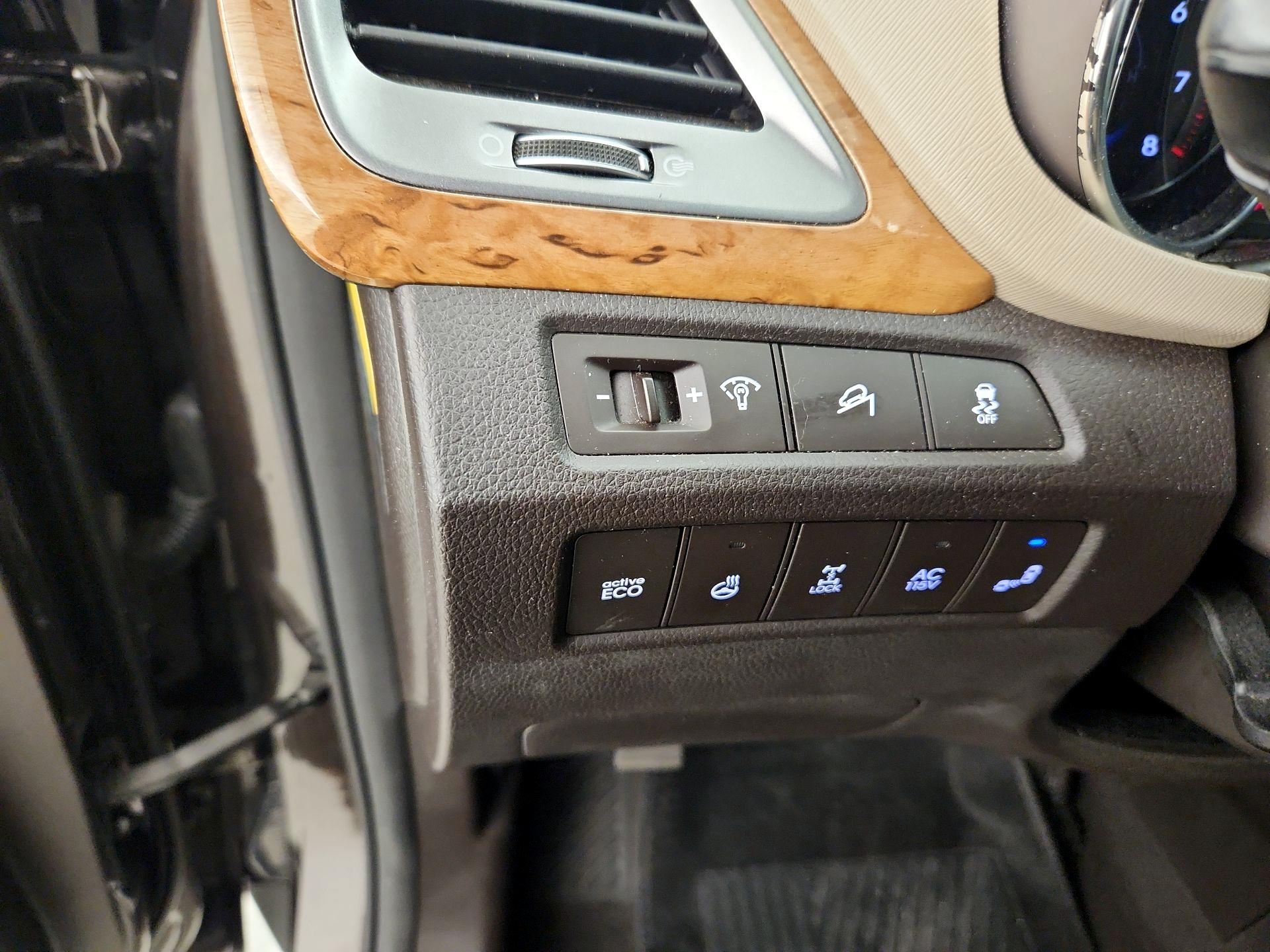 Thumbnail: 2016 Hyundai Santa Fe - 13