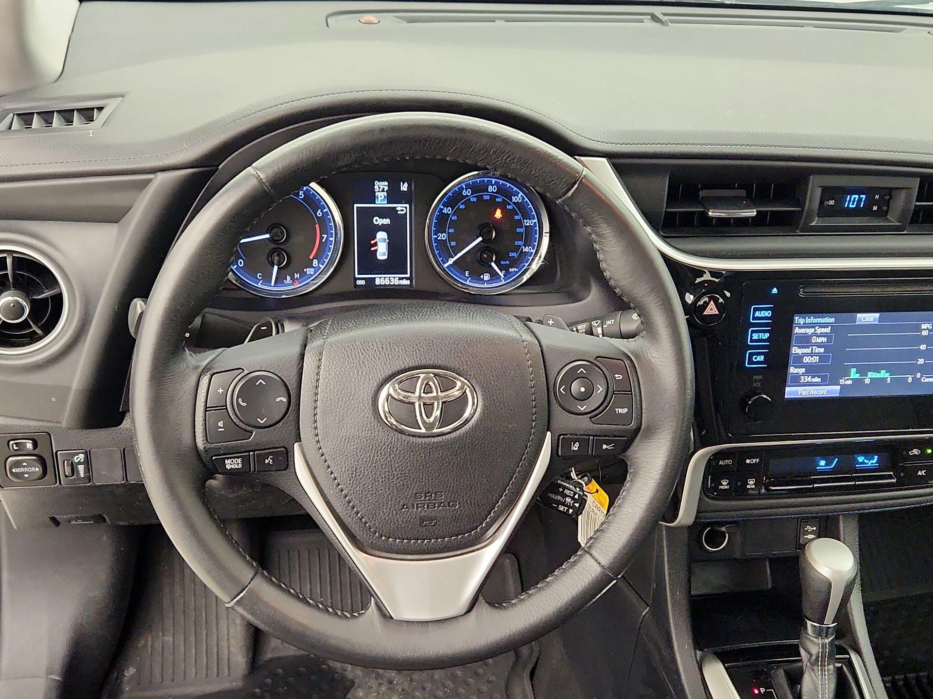 Thumbnail: 2018 Toyota Corolla - 10