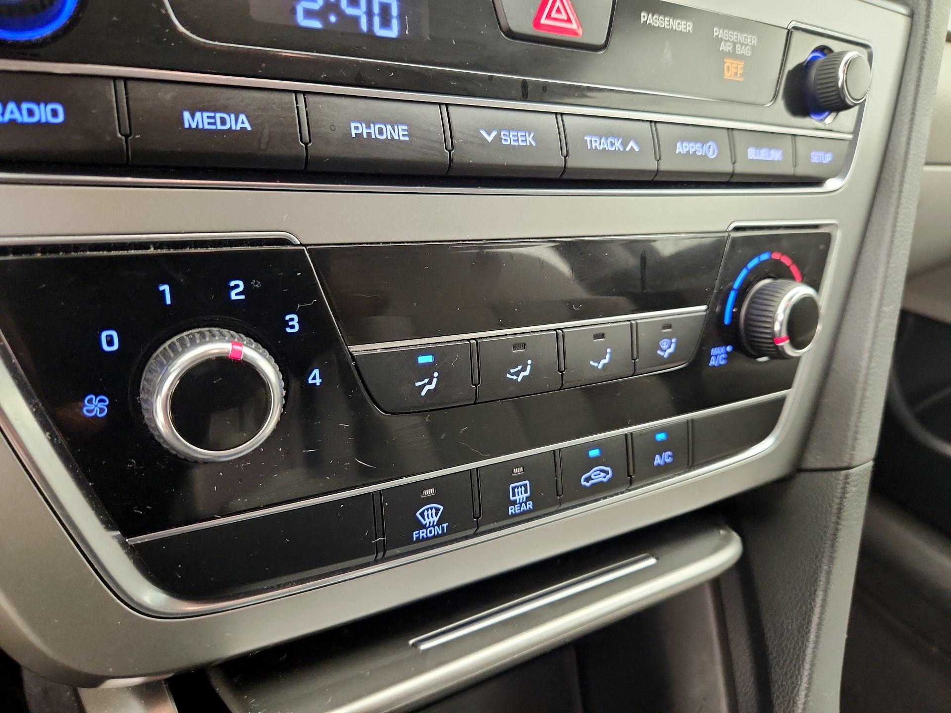 Thumbnail: 2016 Hyundai Sonata - 16