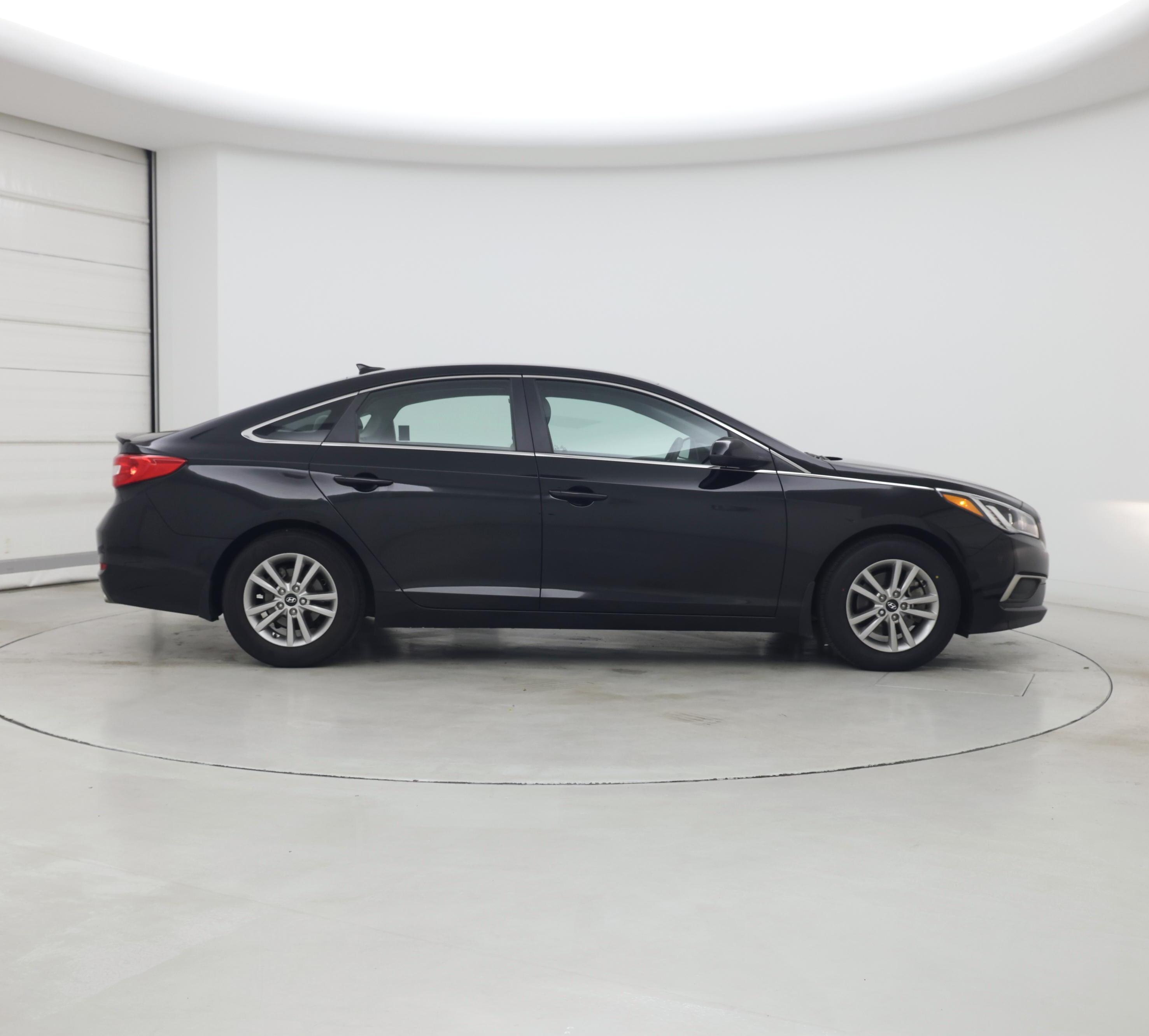 Thumbnail: 2016 Hyundai Sonata - 7