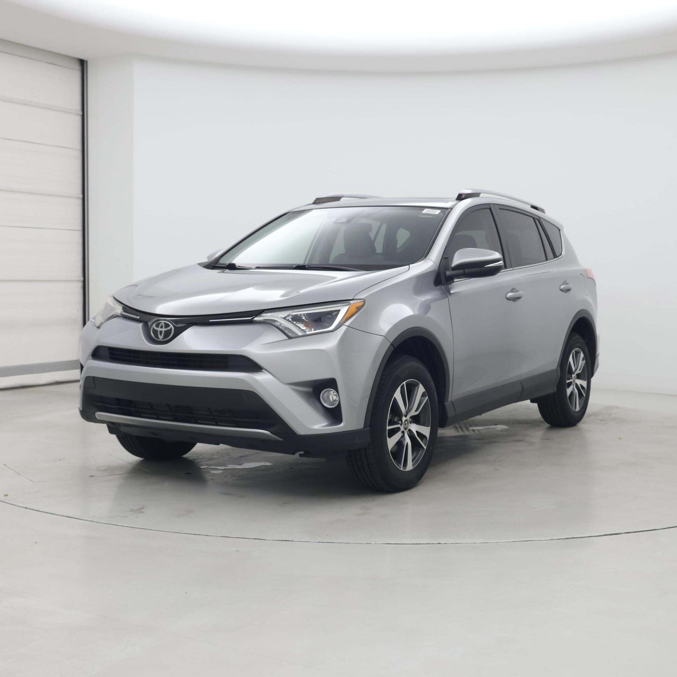 Thumbnail: 2018 Toyota RAV4 - 4