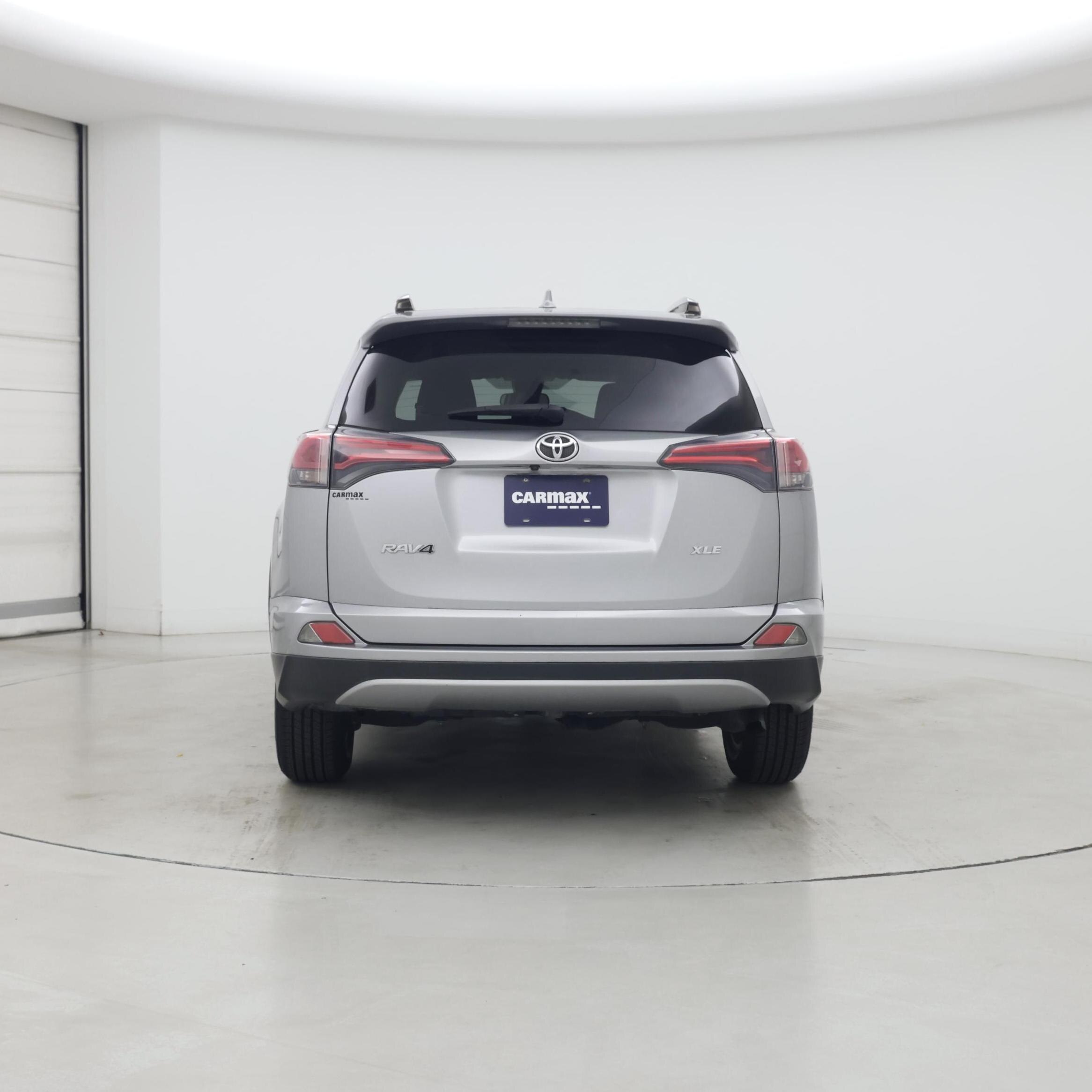 Thumbnail: 2018 Toyota RAV4 - 6