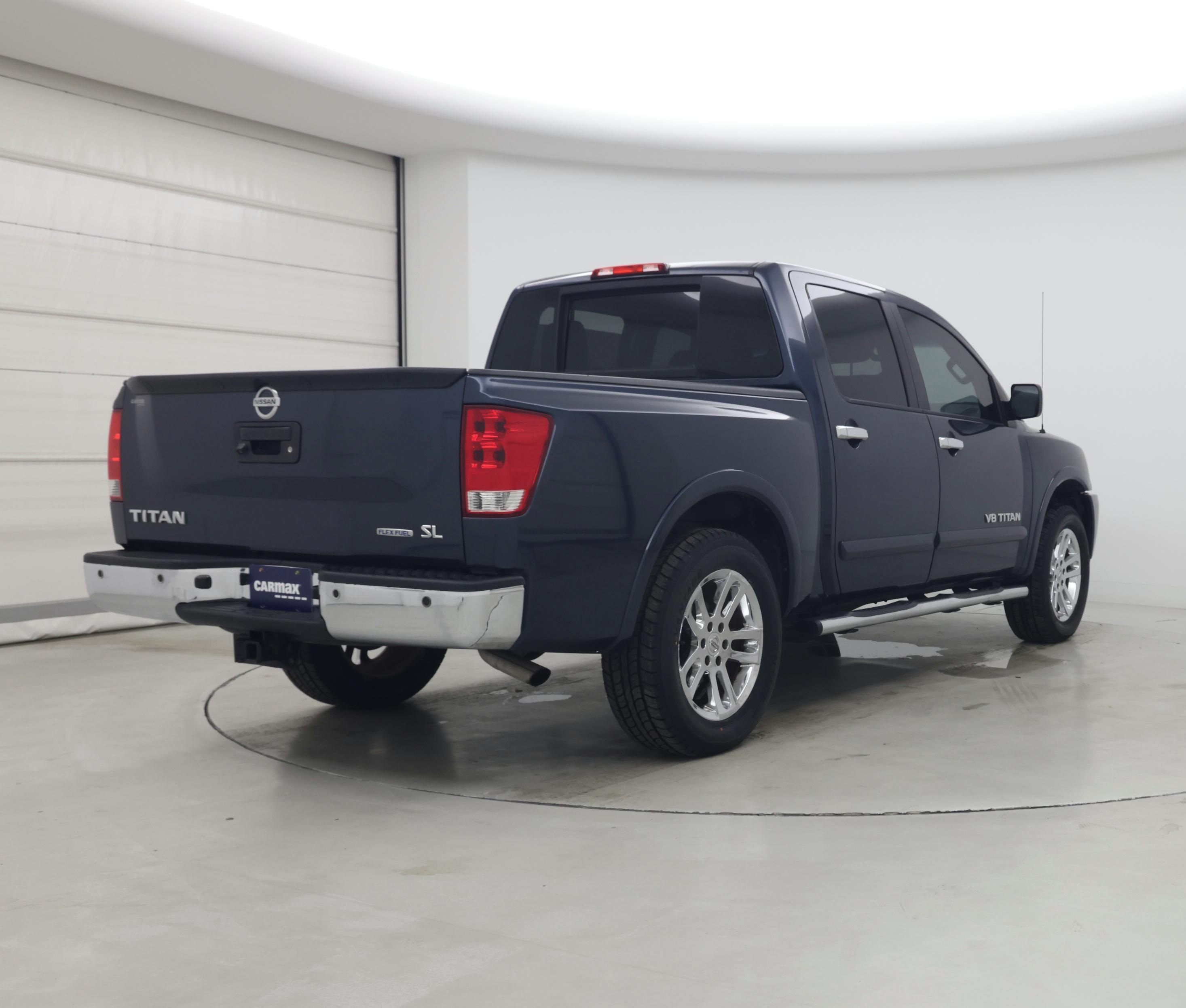 Thumbnail: 2015 Nissan Titan - 8