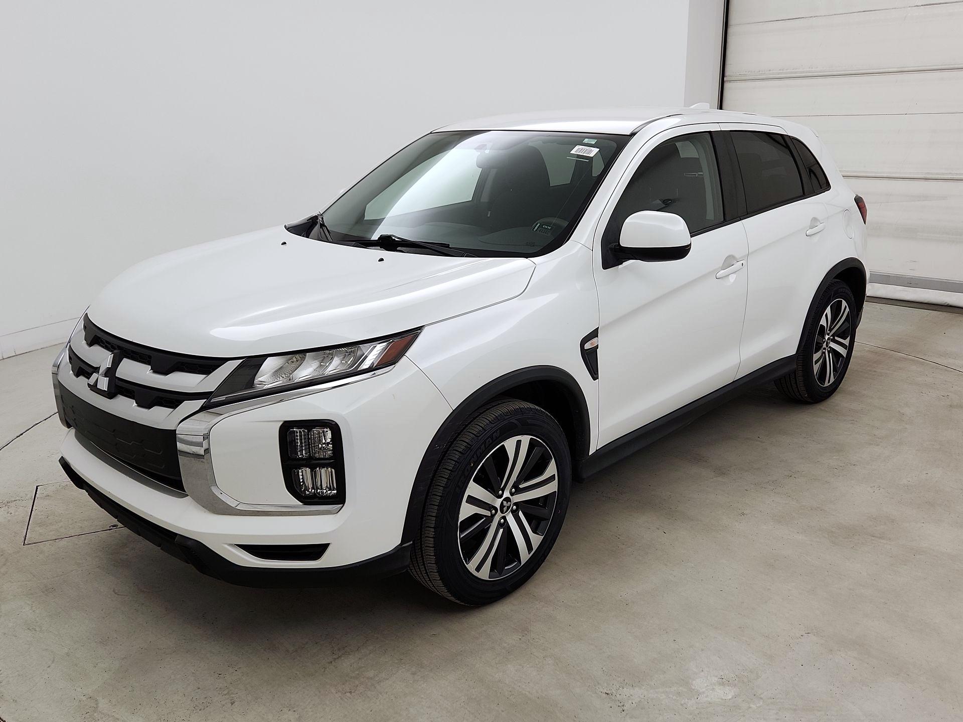 Thumbnail: 2020 Mitsubishi Outlander Sport - 3