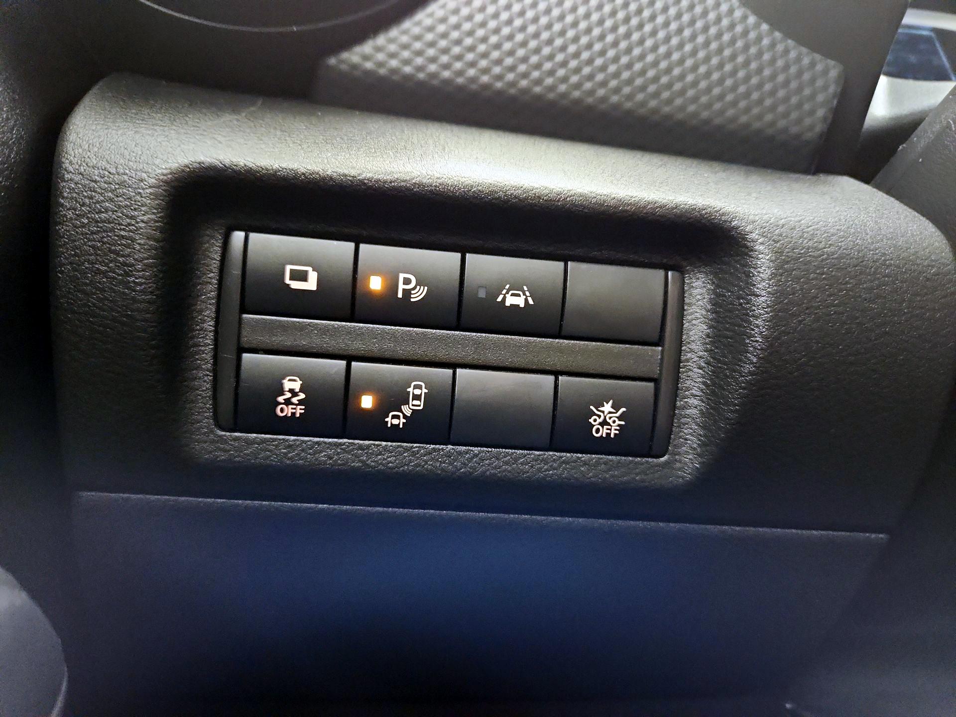 Thumbnail: 2021 Nissan Kicks - 13