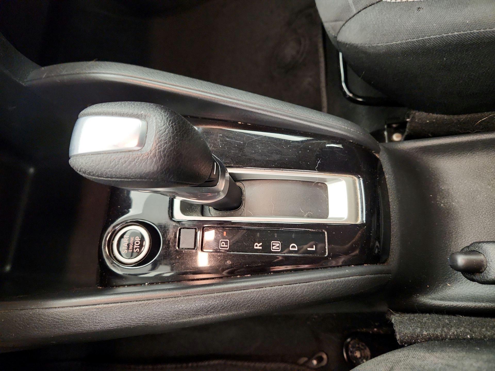 Thumbnail: 2021 Nissan Kicks - 17