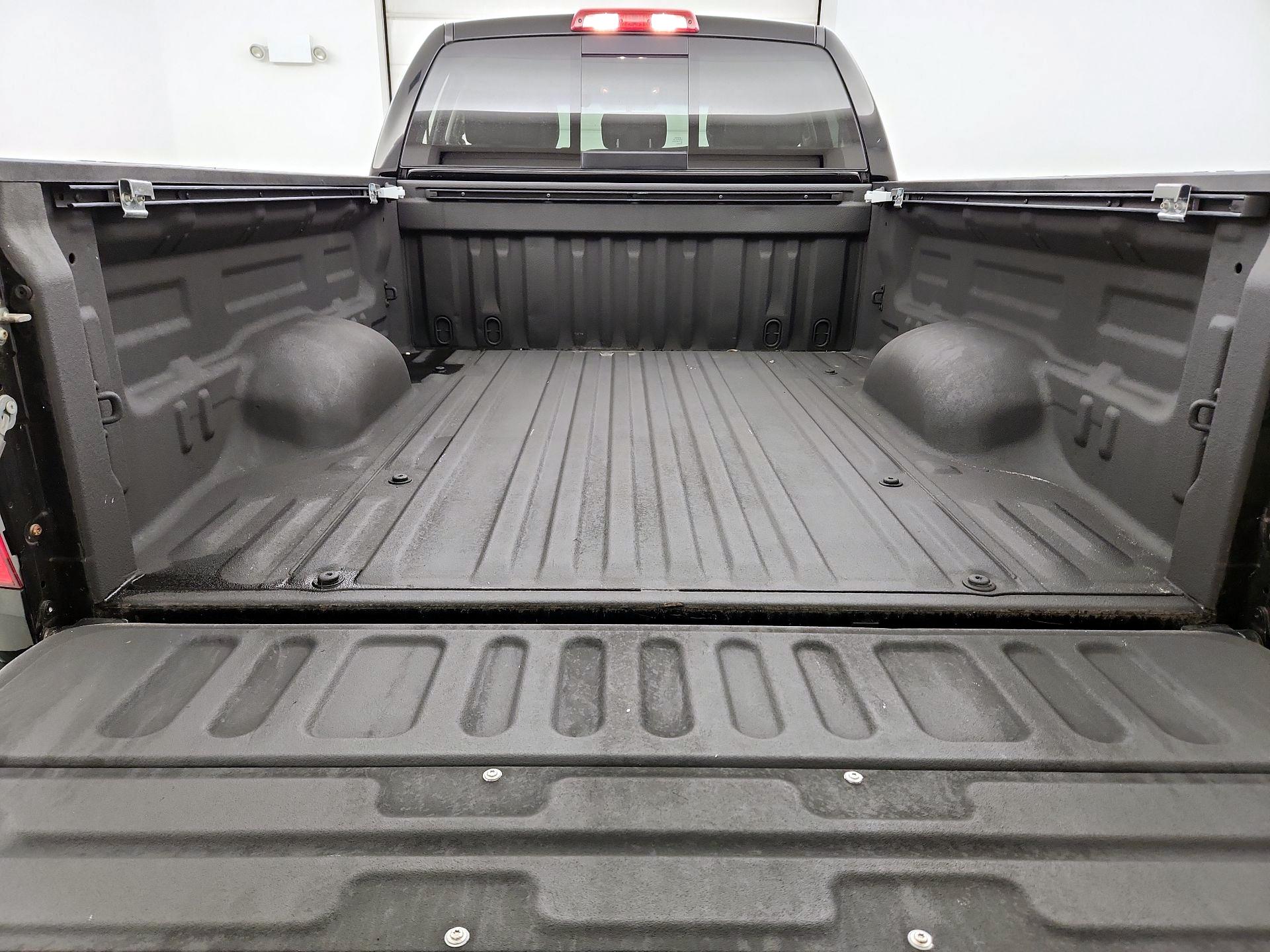 Thumbnail: 2015 Toyota Tundra - 20