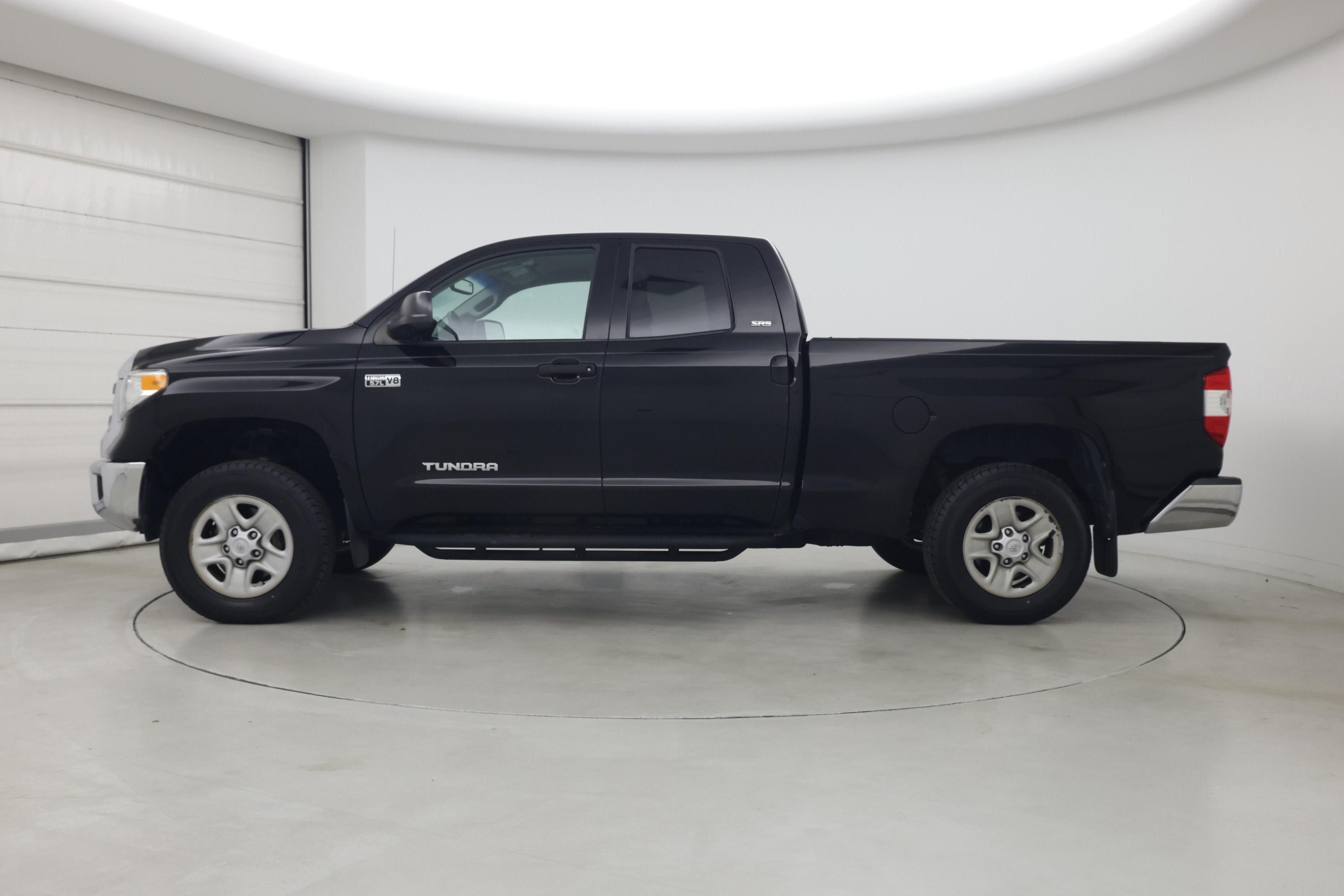 Thumbnail: 2015 Toyota Tundra - 3