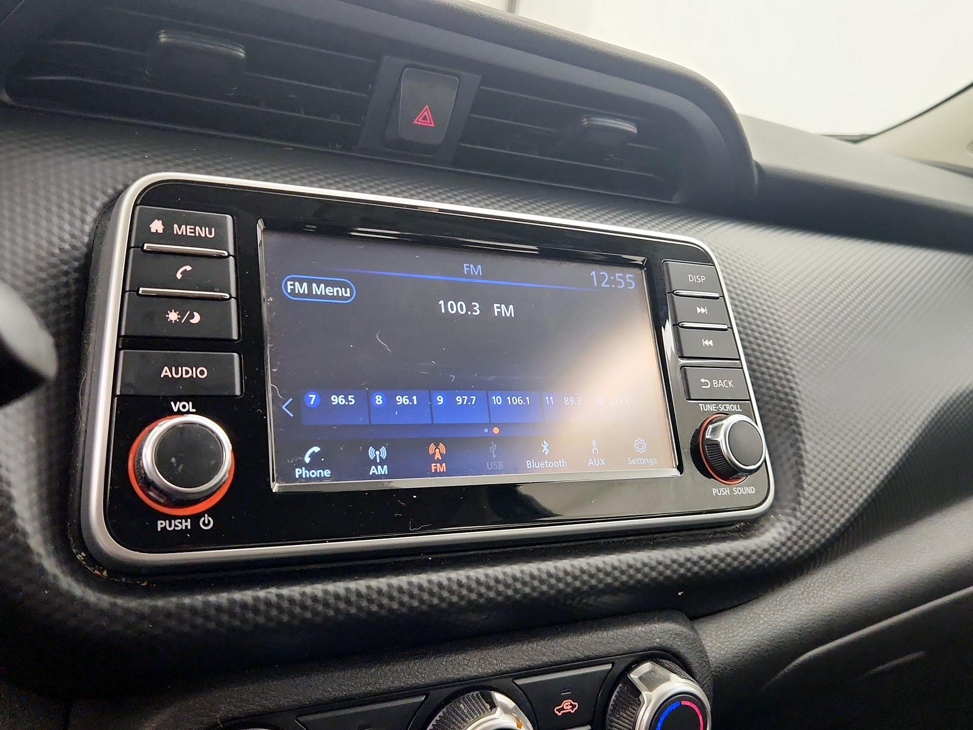 Thumbnail: 2021 Nissan Kicks - 15