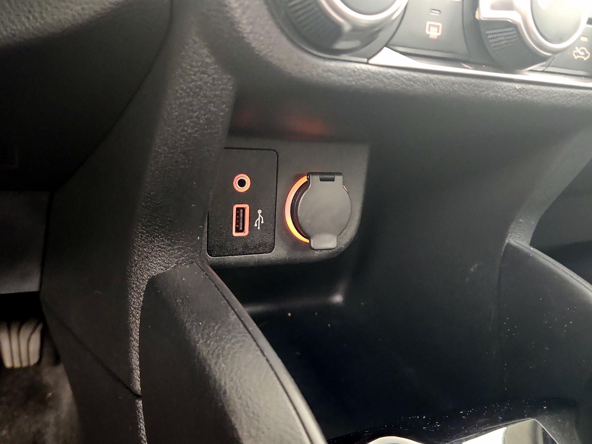 Thumbnail: 2021 Nissan Kicks - 18