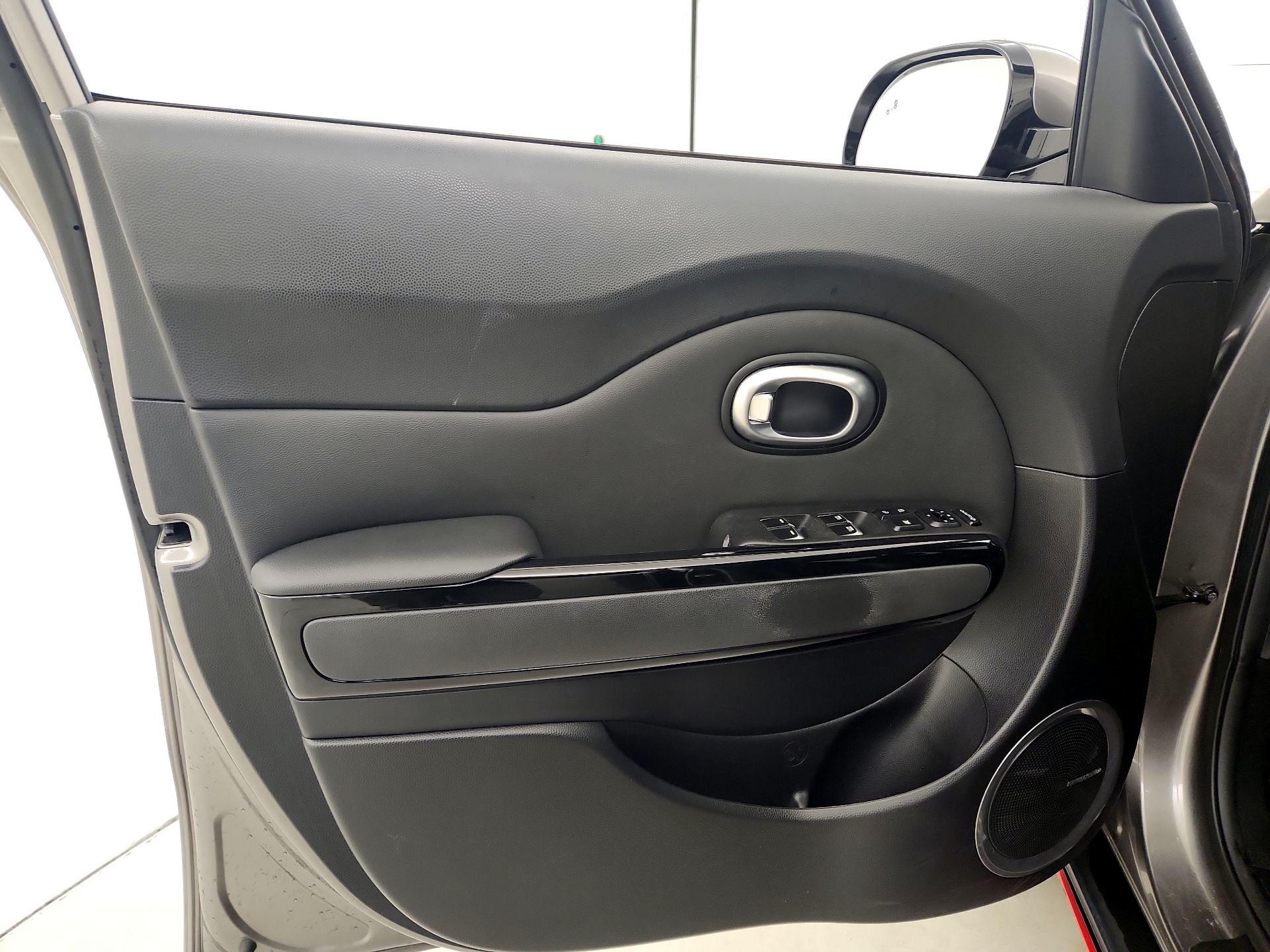 Thumbnail: 2019 Kia Soul - 12