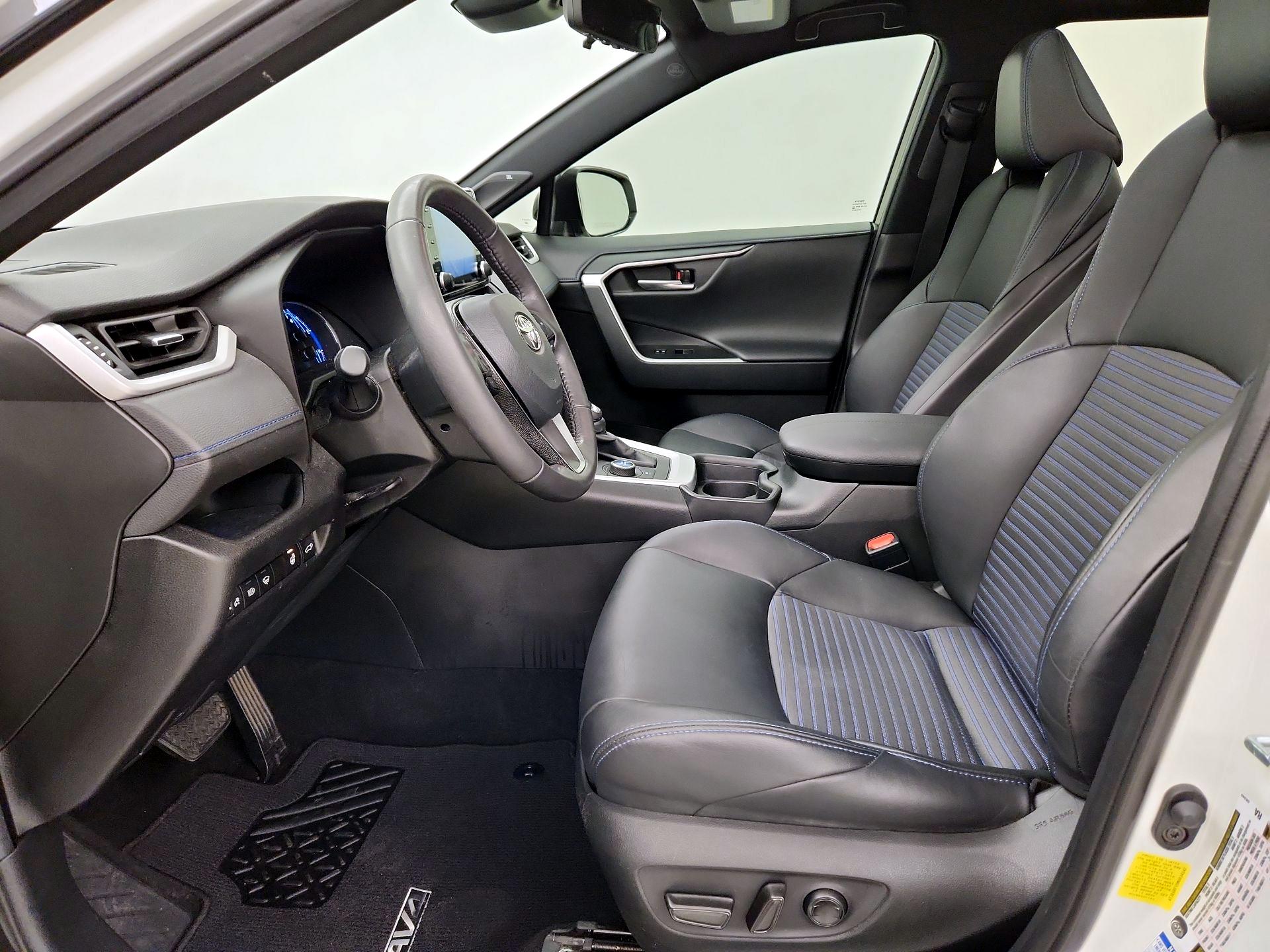 Thumbnail: 2021 Toyota RAV4 - 11