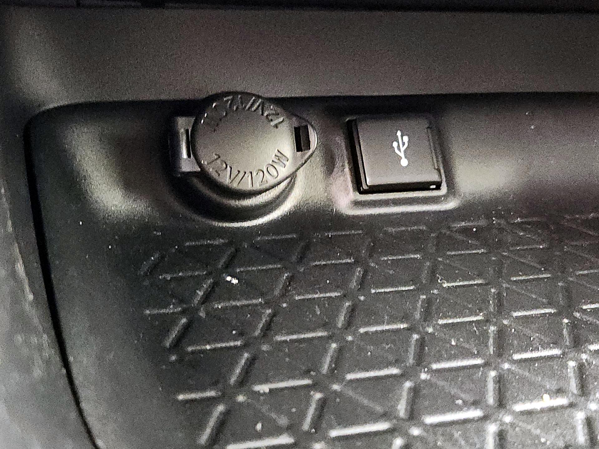 Thumbnail: 2020 Toyota RAV4 - 18