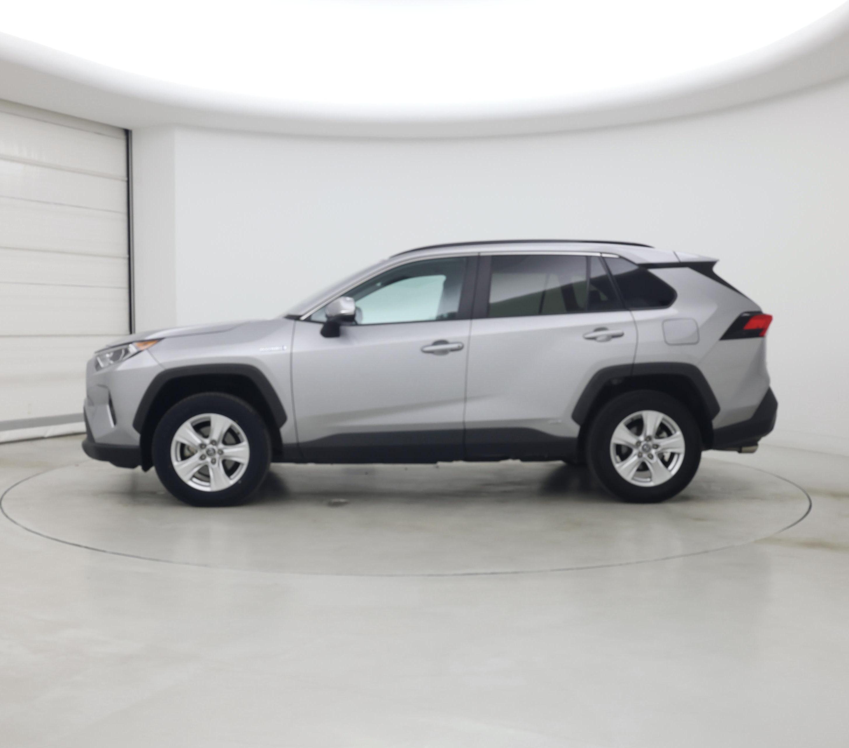 Thumbnail: 2020 Toyota RAV4 - 3