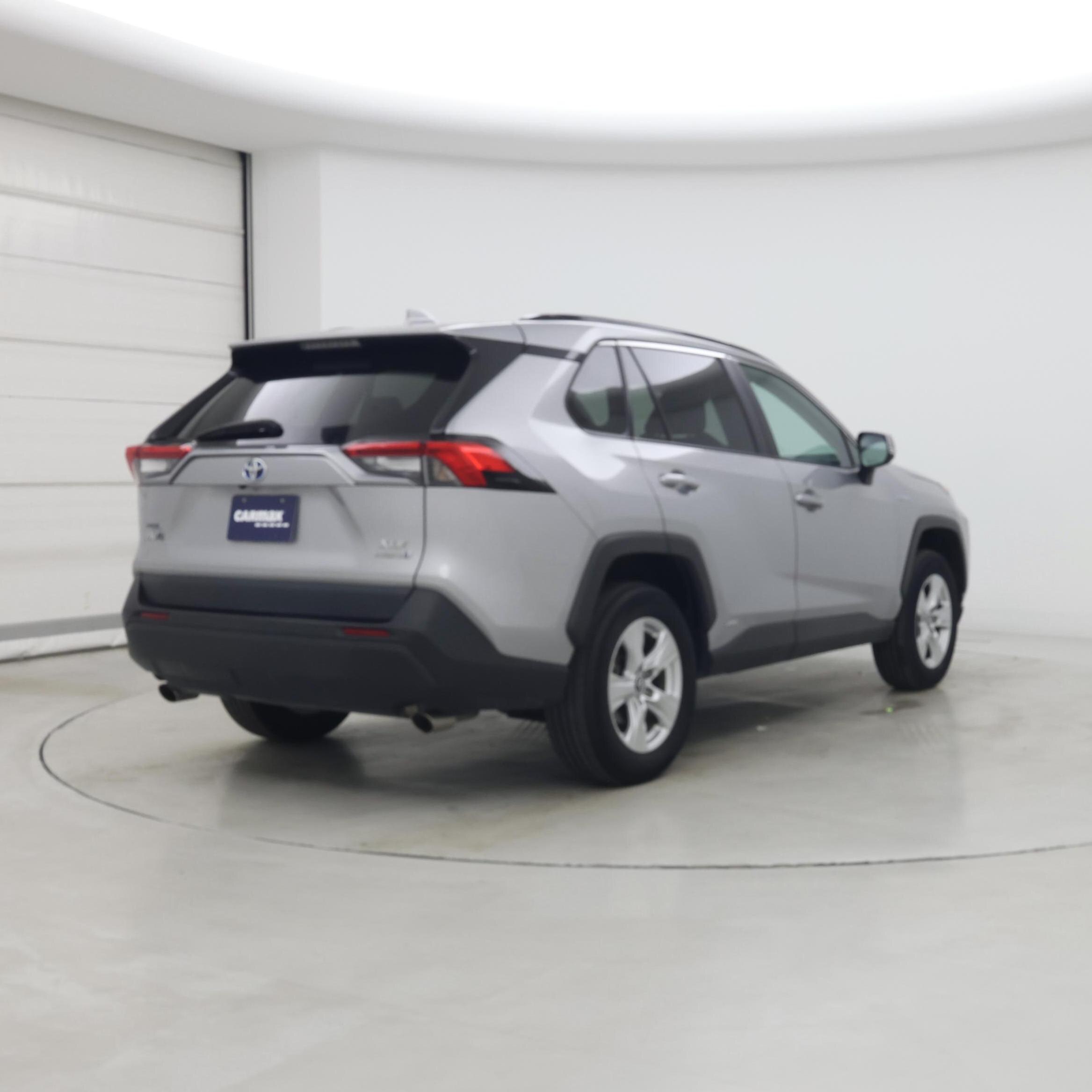 Thumbnail: 2020 Toyota RAV4 - 8