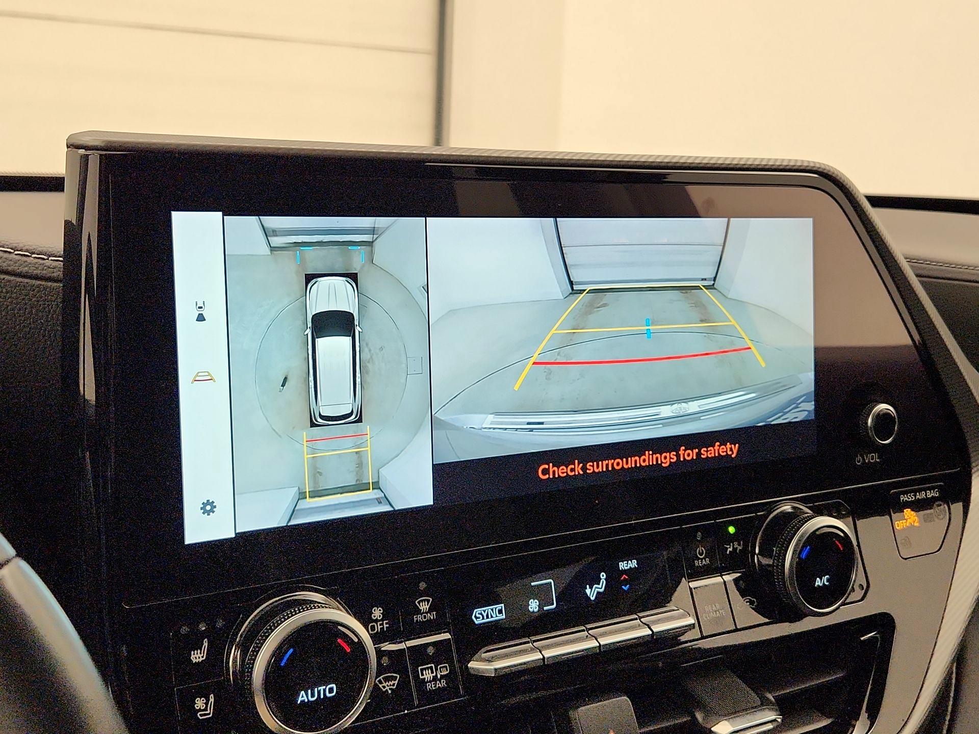 Thumbnail: 2023 Toyota Highlander - 14