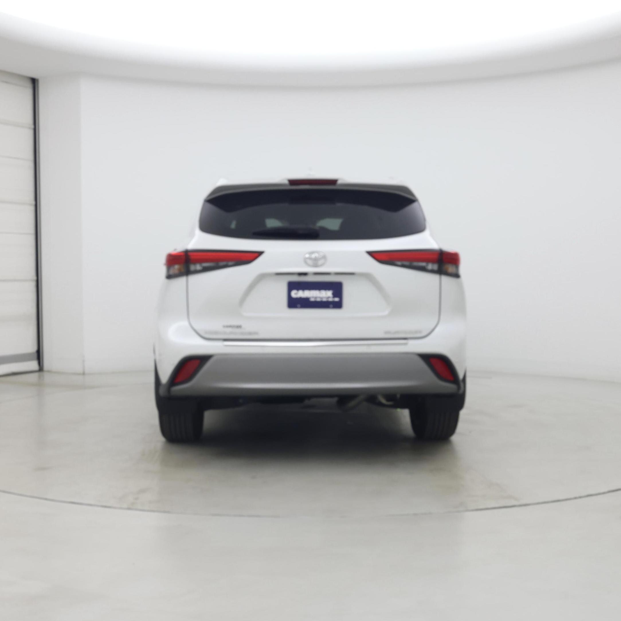 Thumbnail: 2023 Toyota Highlander - 6