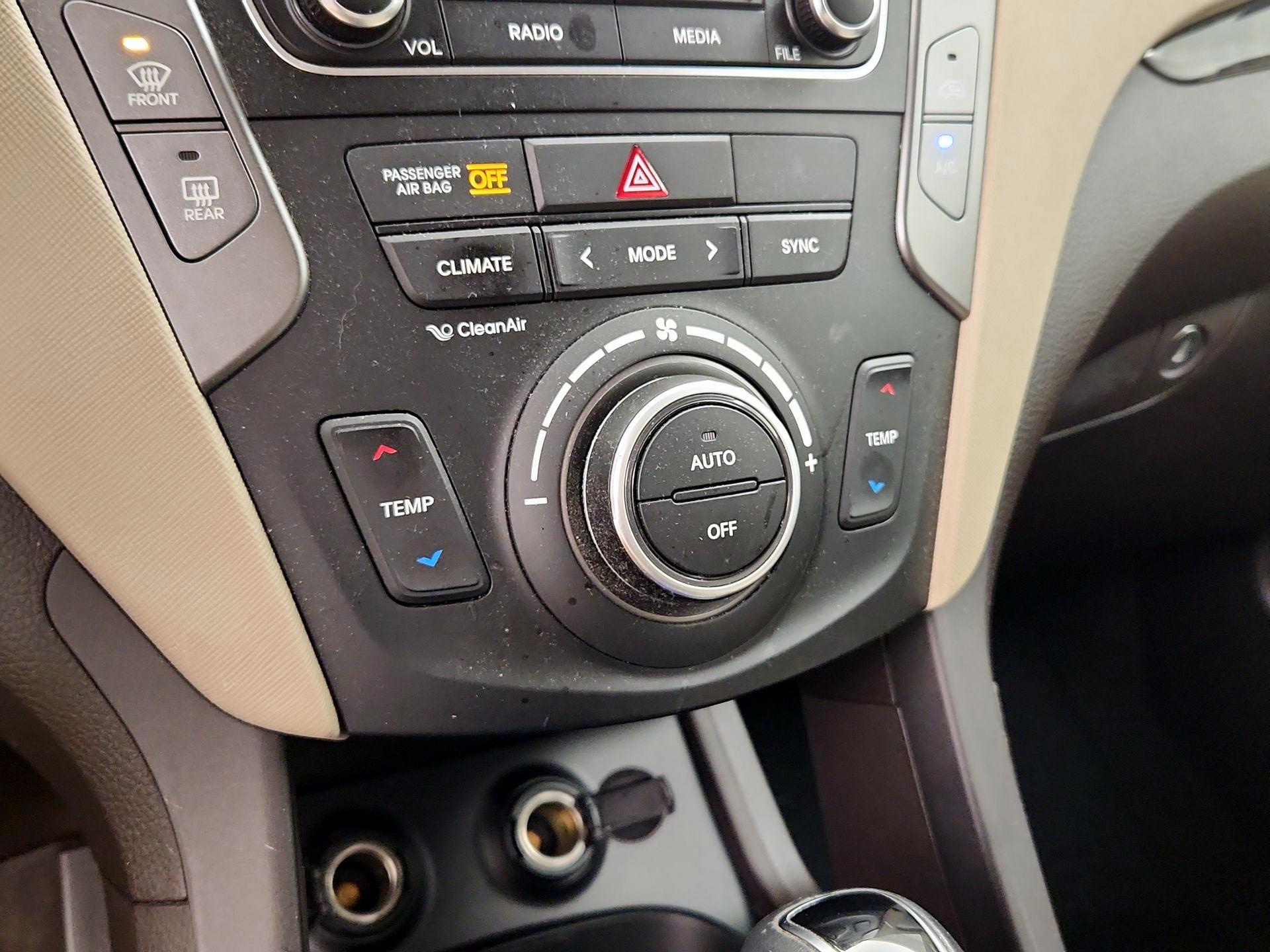 Thumbnail: 2017 Hyundai Santa Fe - 16