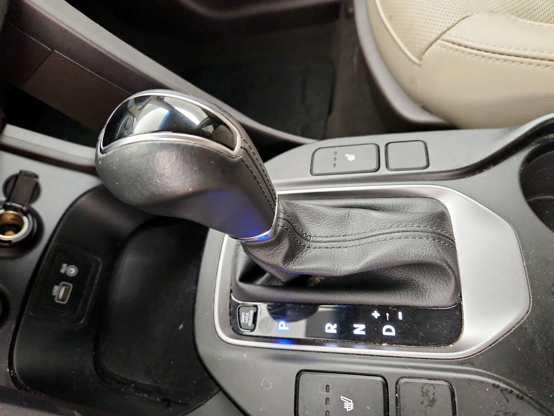 Thumbnail: 2017 Hyundai Santa Fe - 17