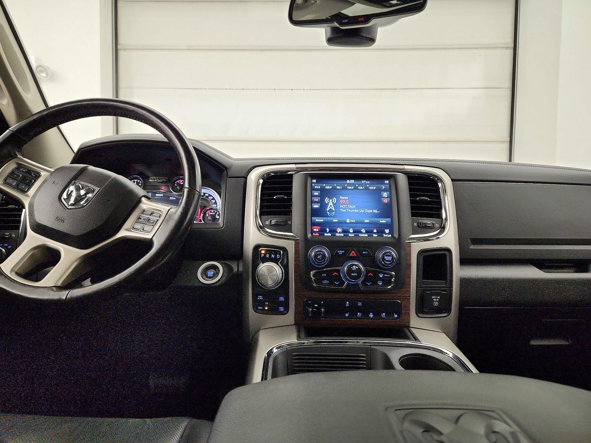 Thumbnail: 2019 RAM 1500 Classic - 9