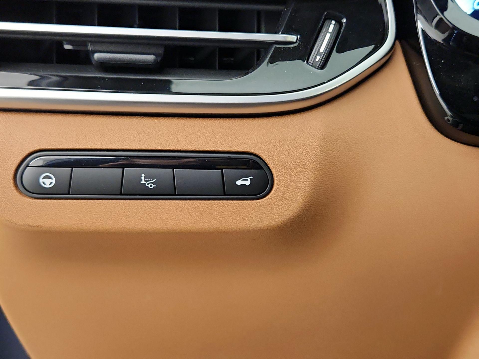 Thumbnail: 2025 INFINITI QX60 - 13