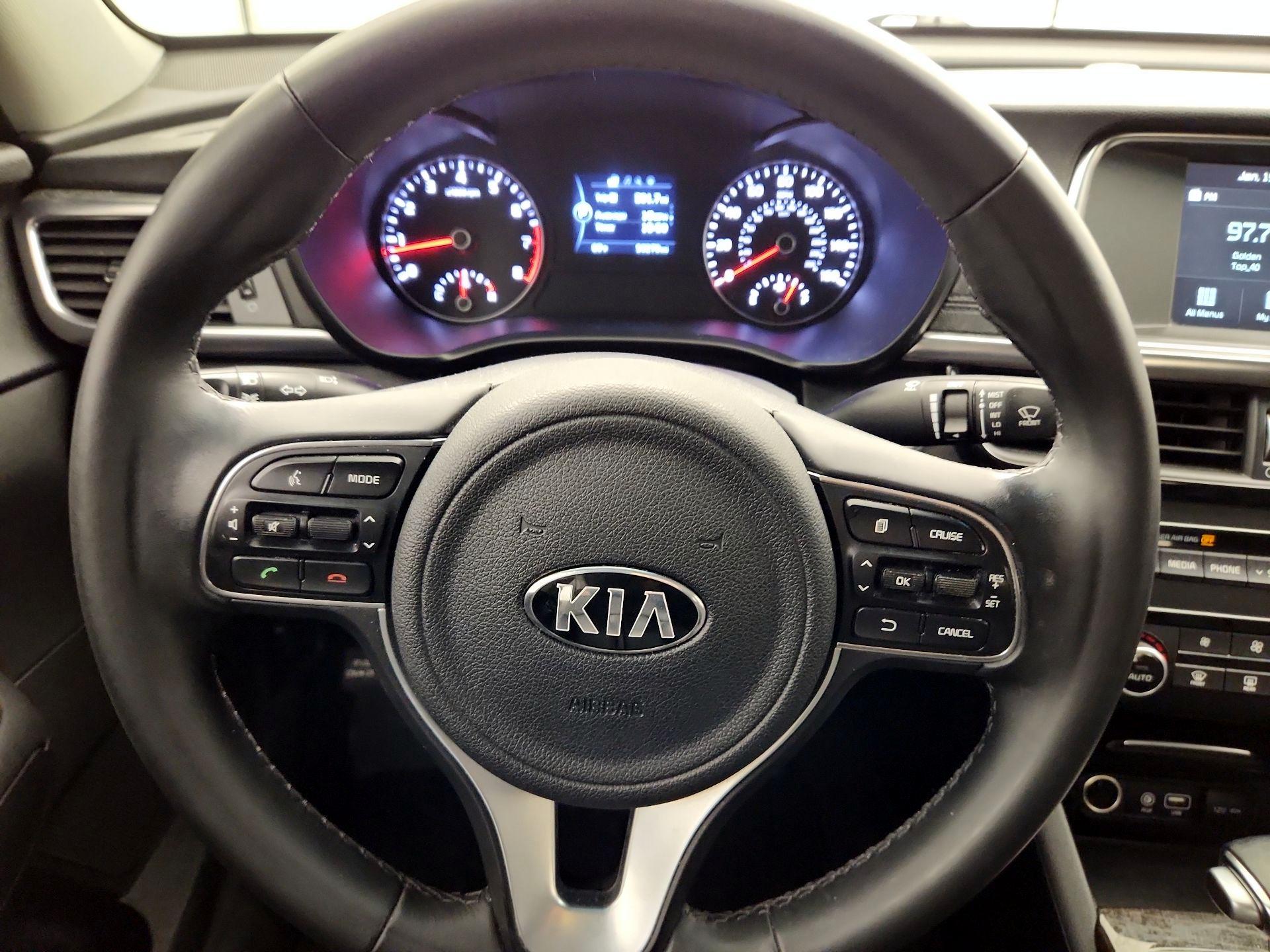 Thumbnail: 2017 Kia Optima - 10