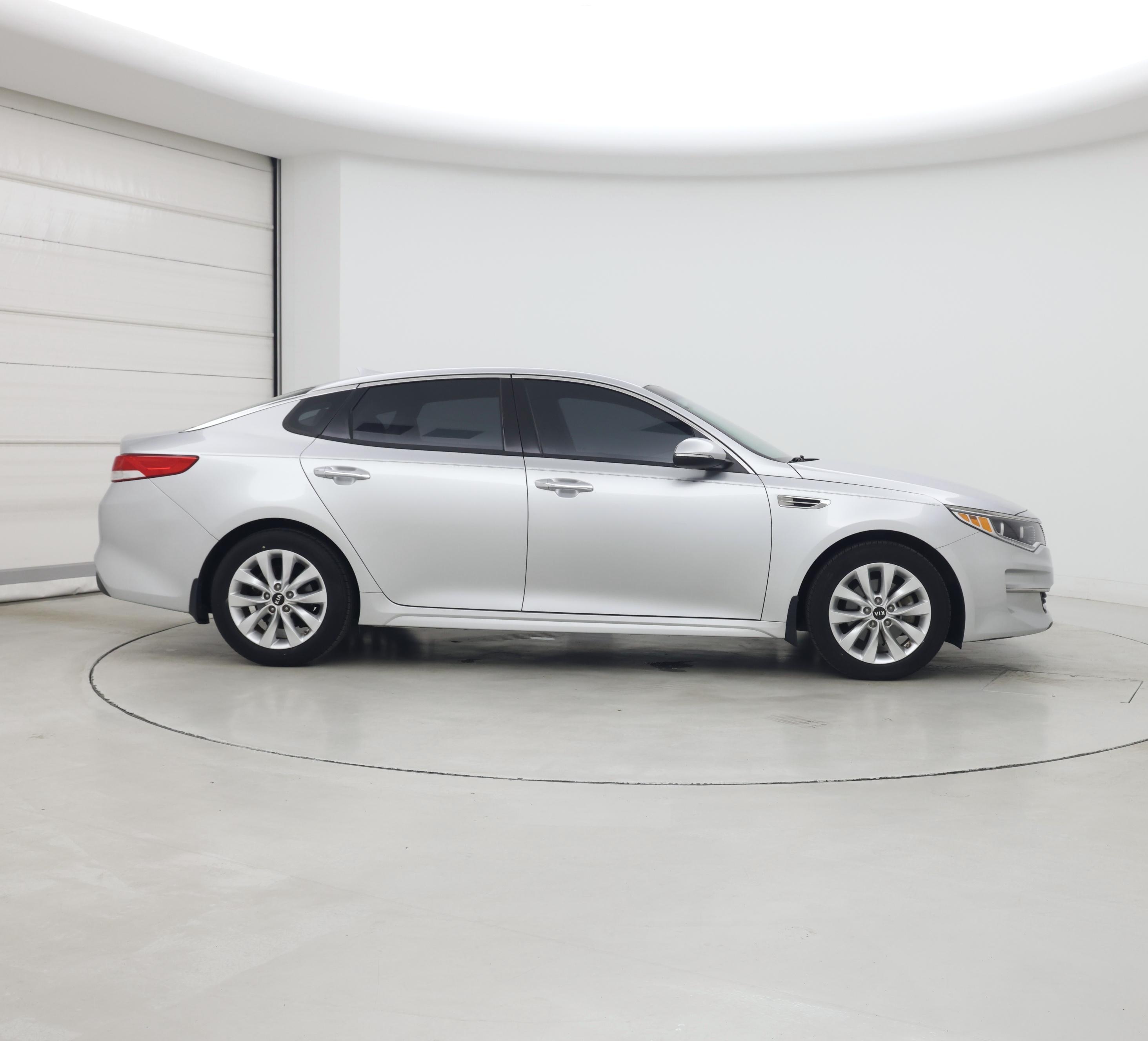 Thumbnail: 2017 Kia Optima - 7