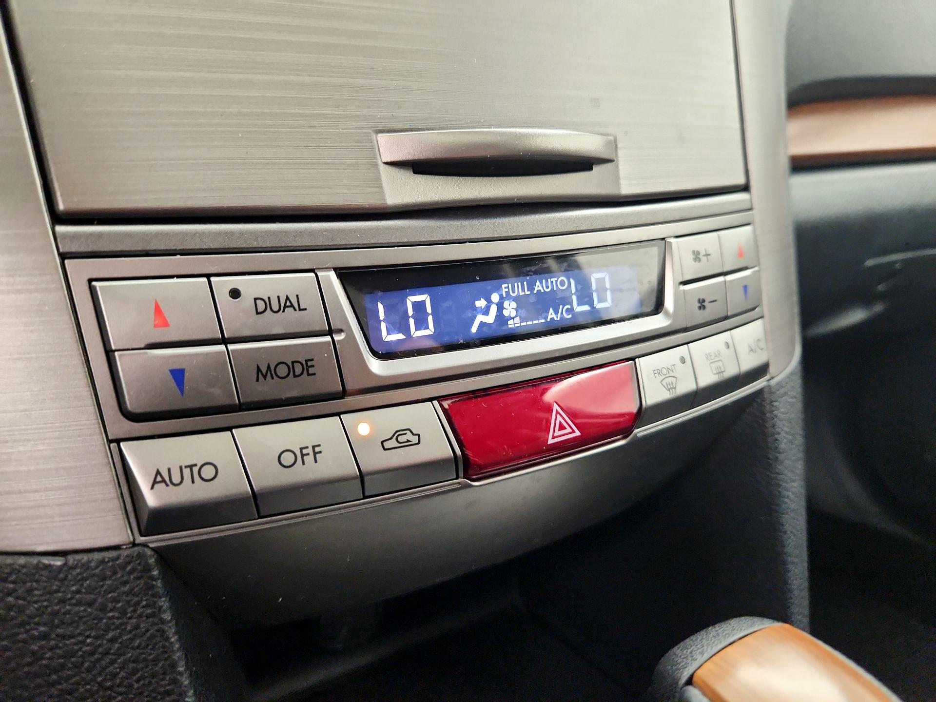 Thumbnail: 2014 Subaru Outback - 16