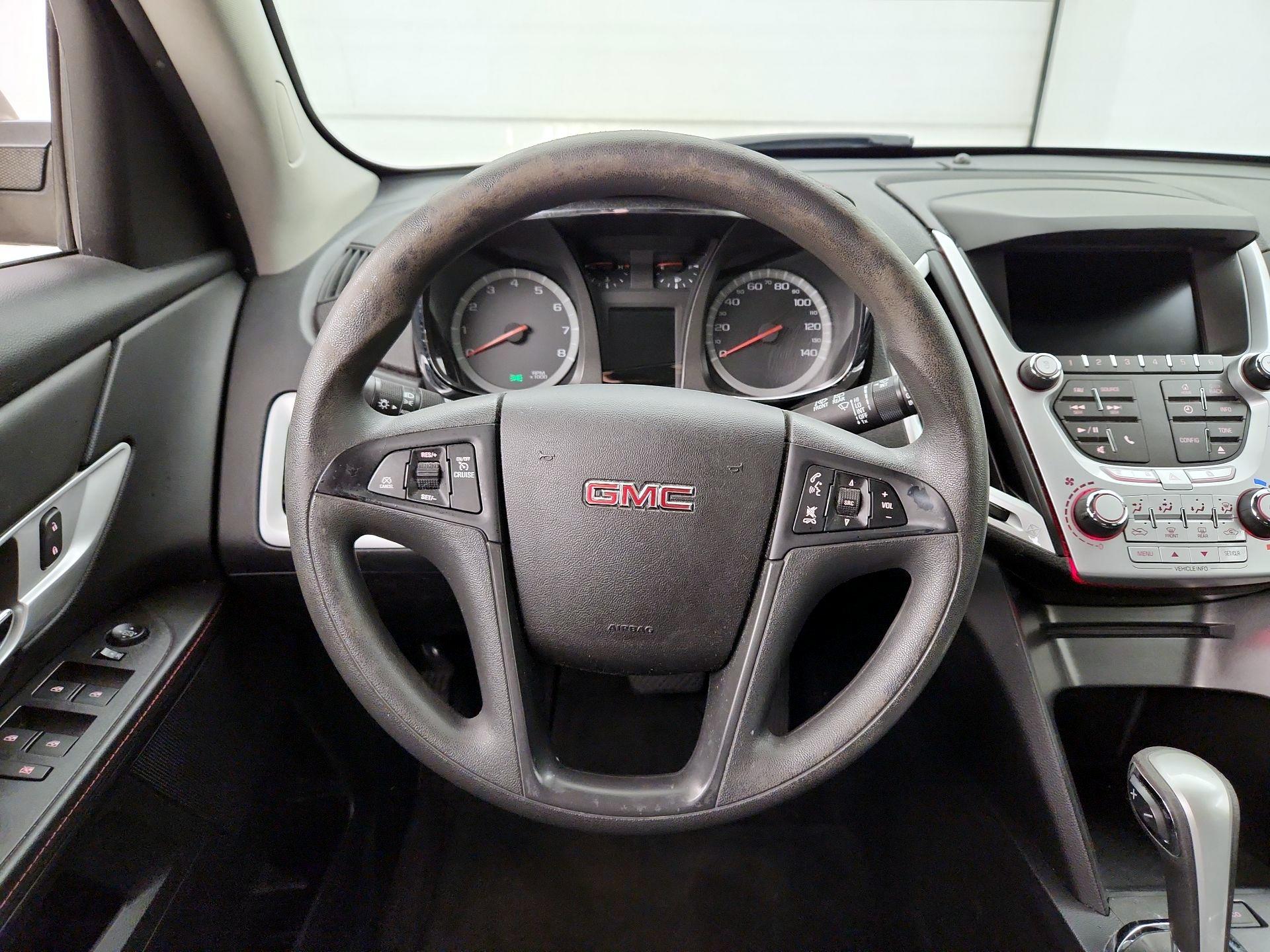 Thumbnail: 2015 GMC Terrain - 10