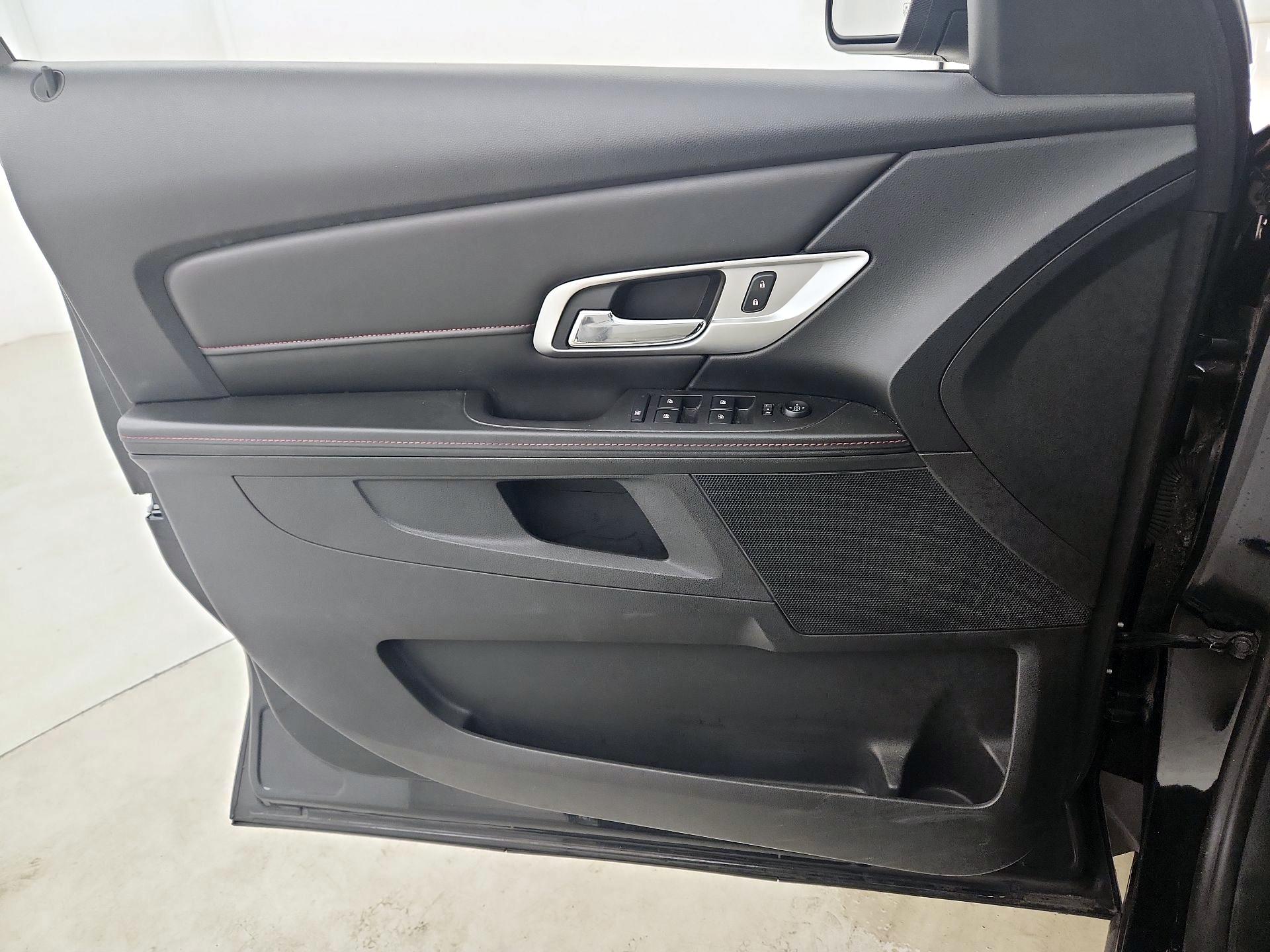 Thumbnail: 2015 GMC Terrain - 12