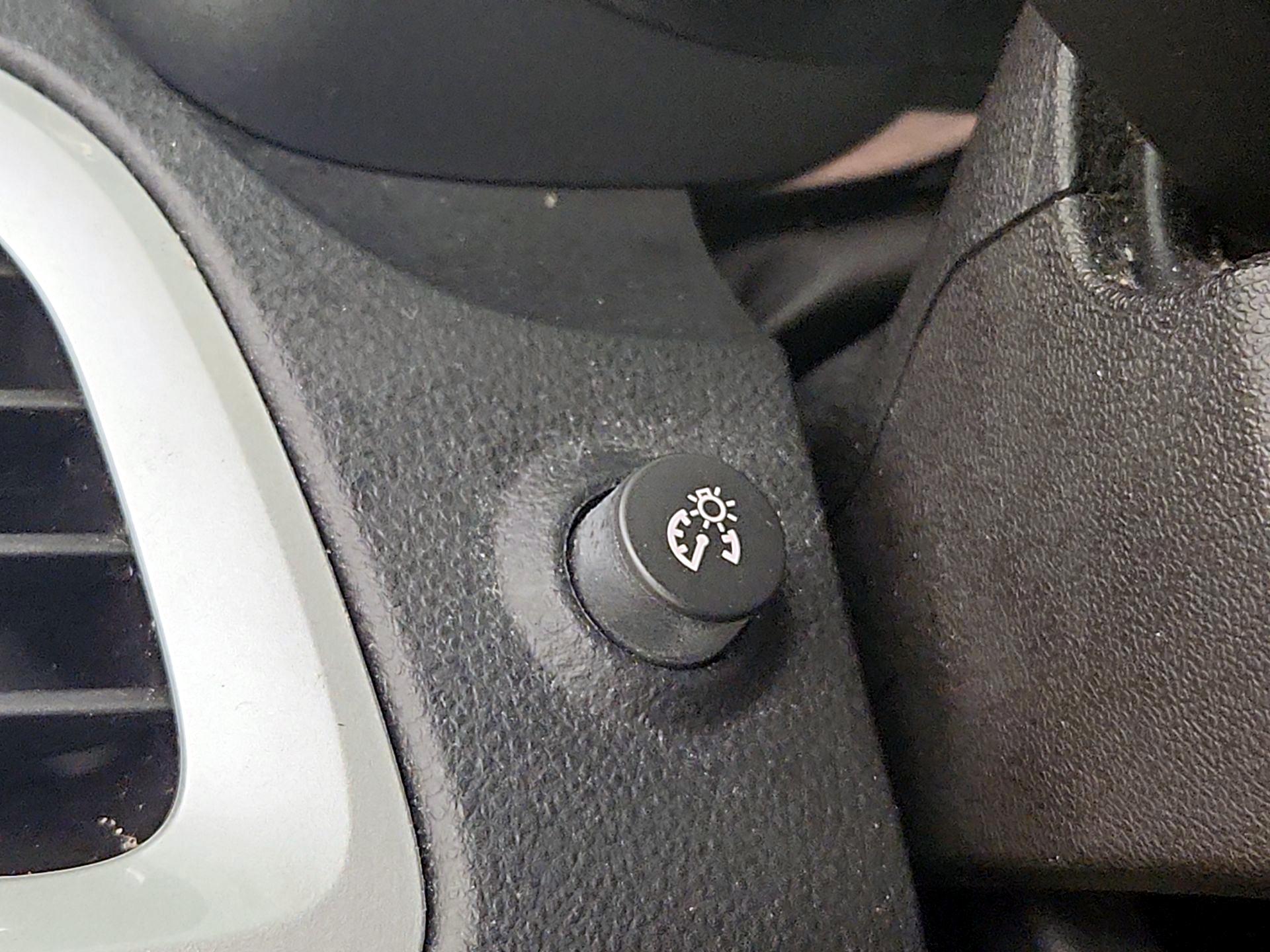 Thumbnail: 2015 GMC Terrain - 13