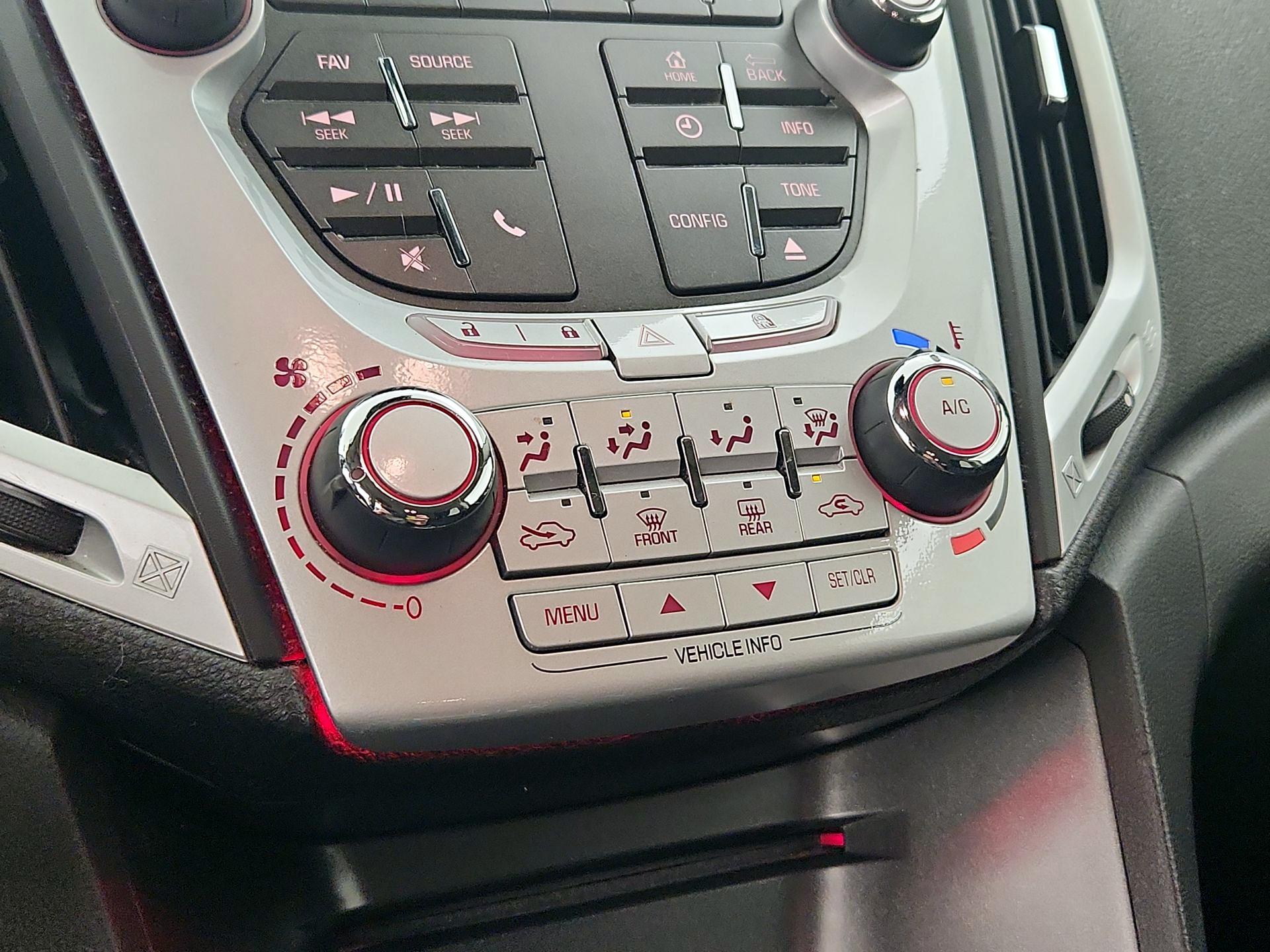 Thumbnail: 2015 GMC Terrain - 16