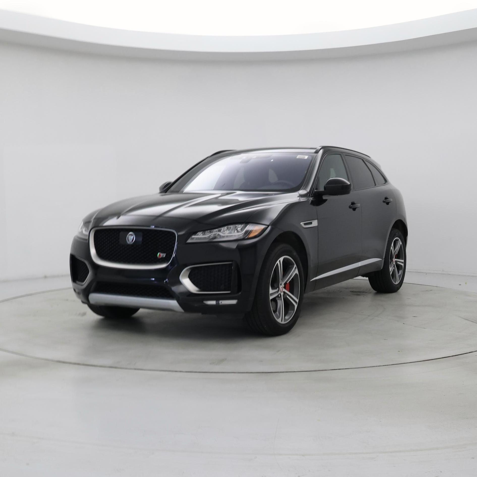 Thumbnail: 2019 Jaguar F-Pace - 4