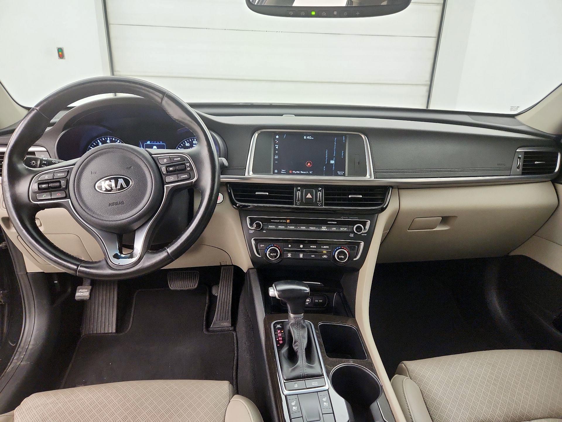 Thumbnail: 2017 Kia Optima - 9