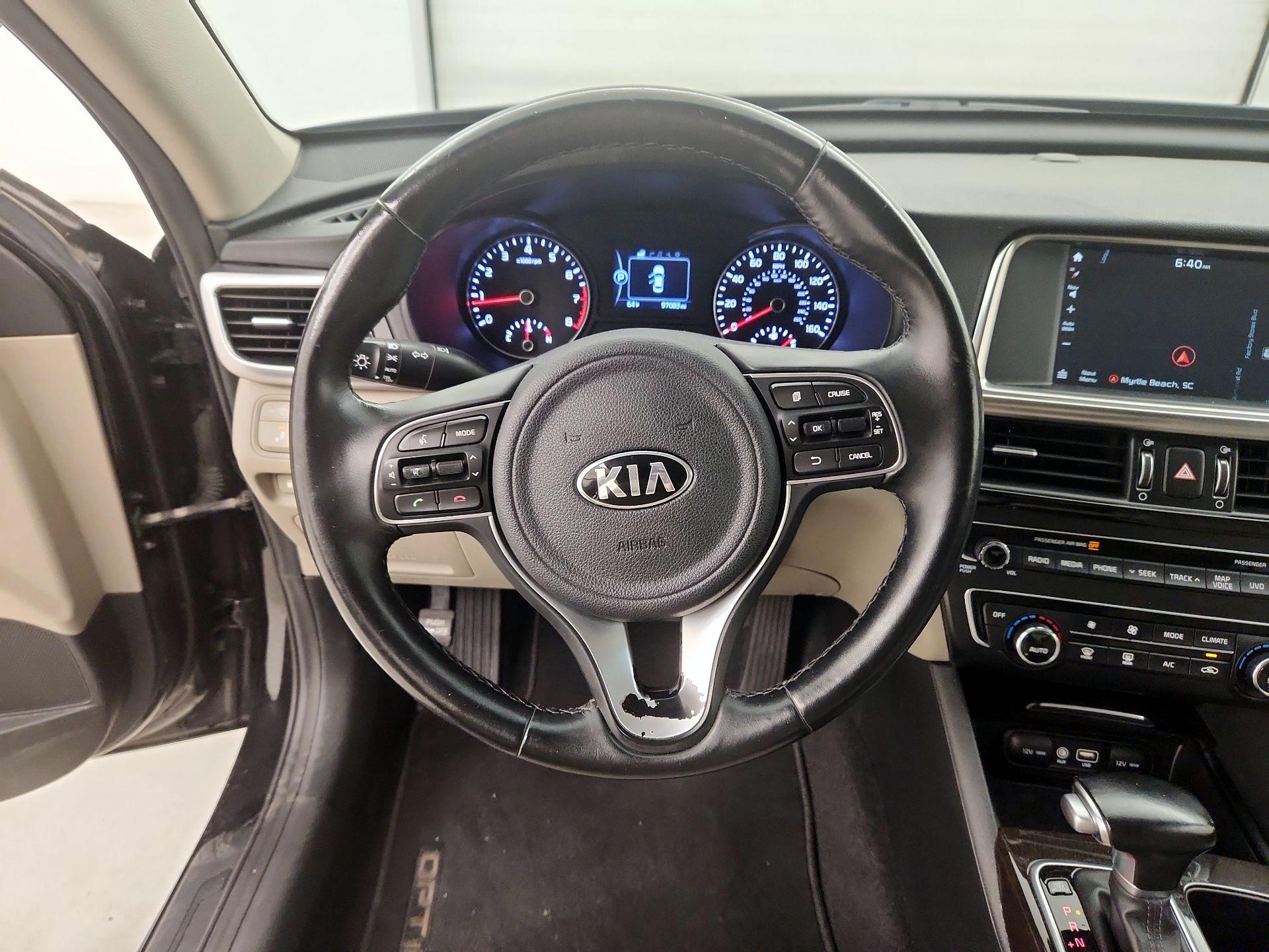 Thumbnail: 2017 Kia Optima - 10