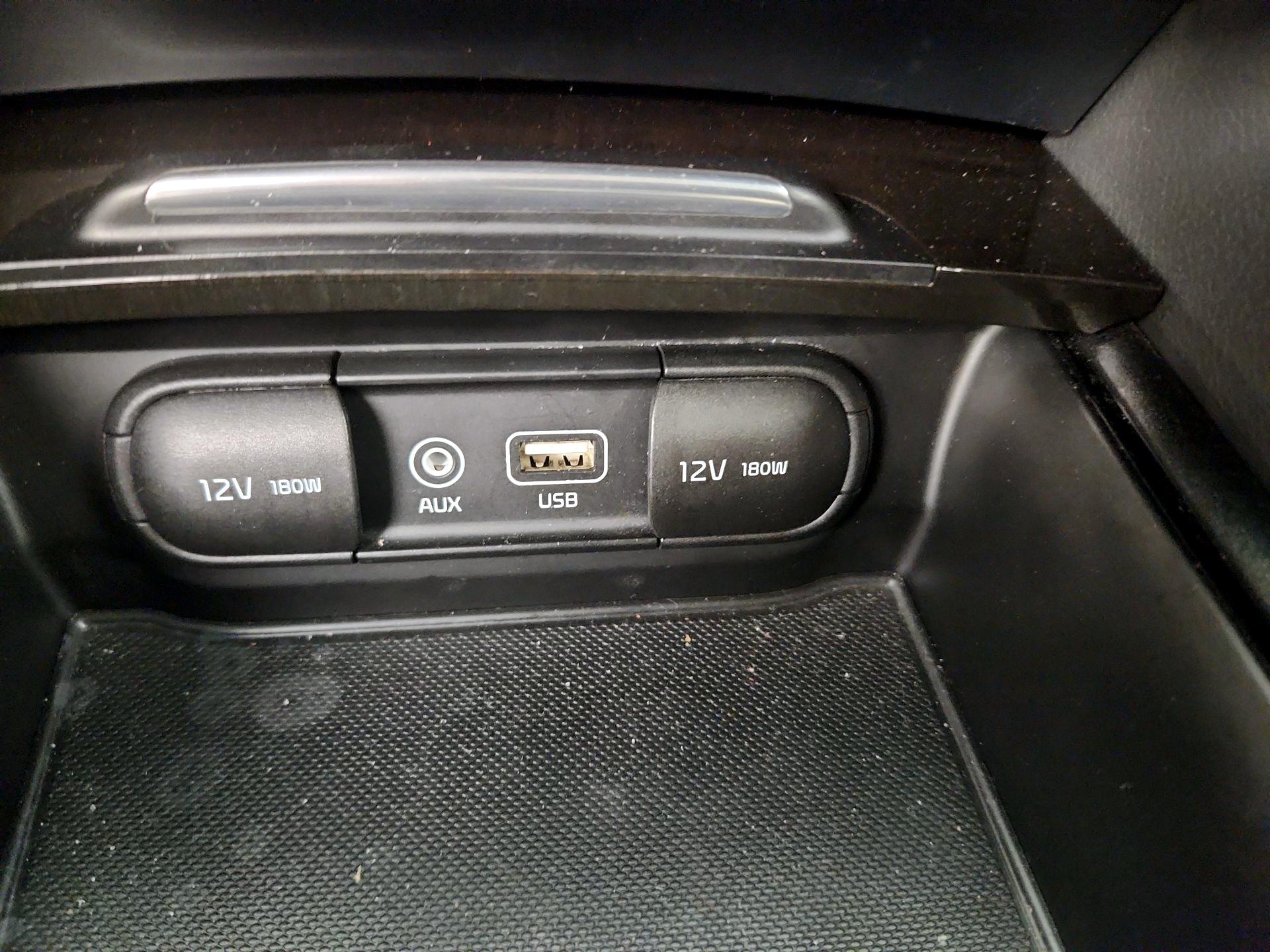 Thumbnail: 2017 Kia Optima - 19