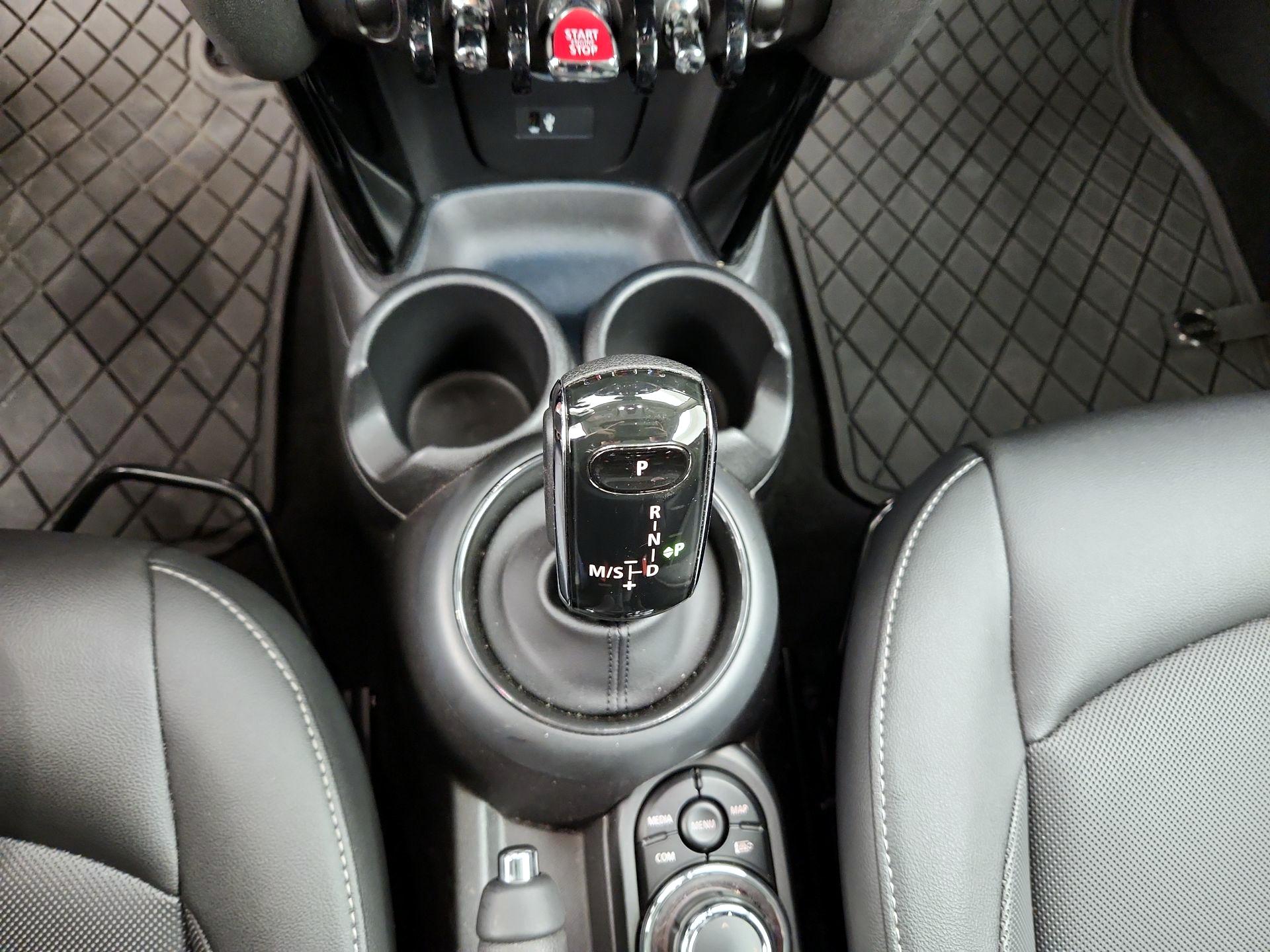 Thumbnail: 2023 MINI Cooper Hardtop - 17