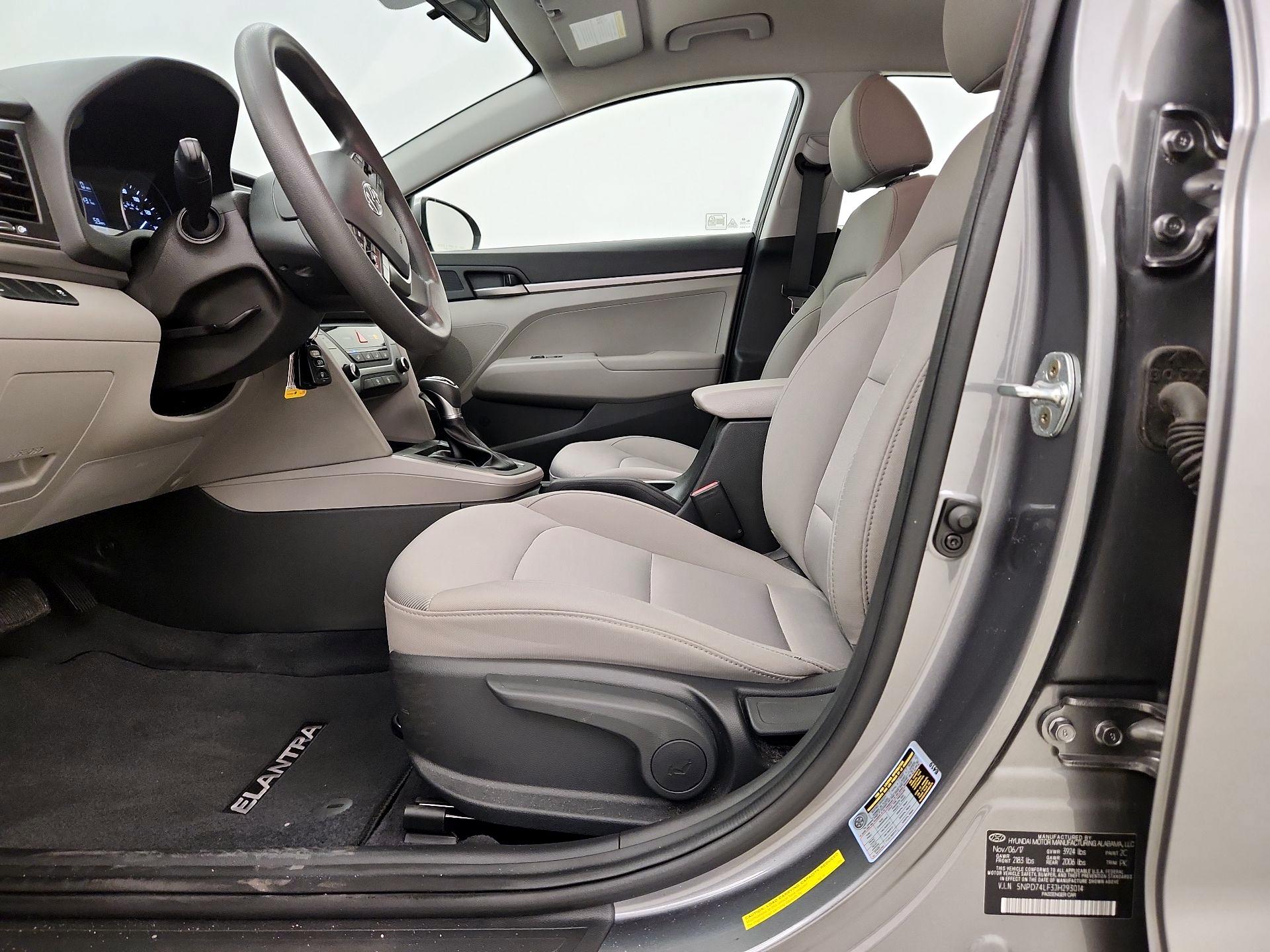 Thumbnail: 2018 Hyundai Elantra - 11