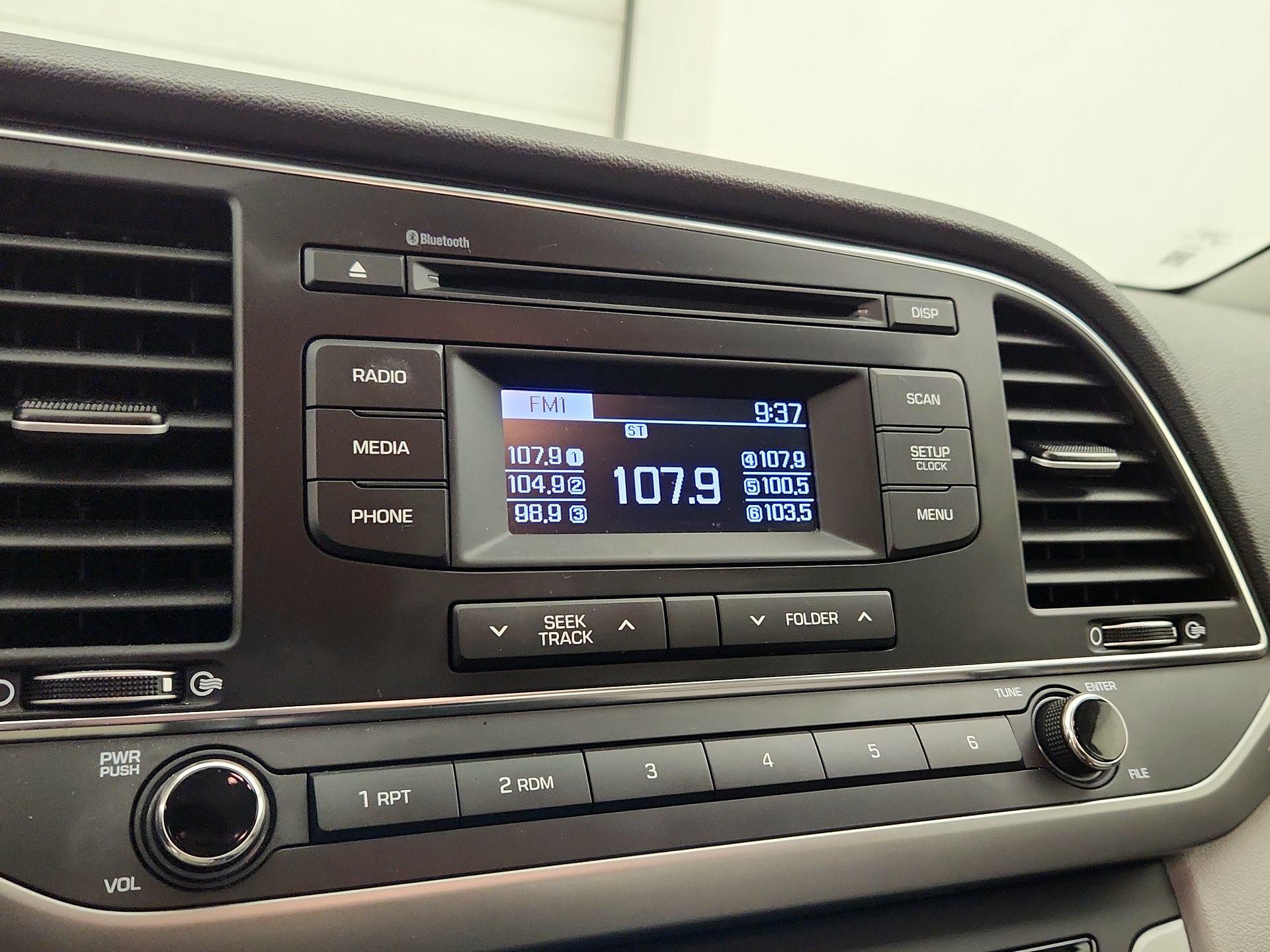 Thumbnail: 2018 Hyundai Elantra - 14